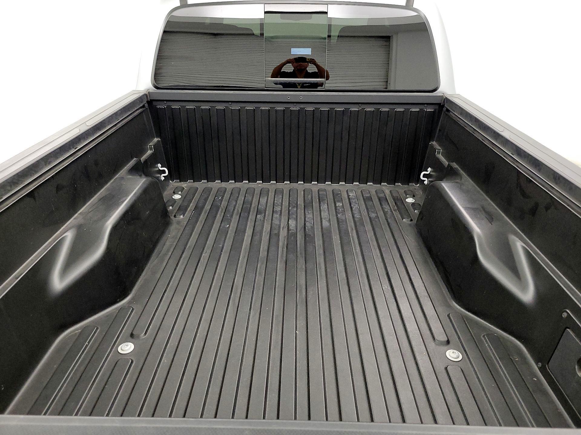 Thumbnail: 2021 Toyota Tacoma - 20