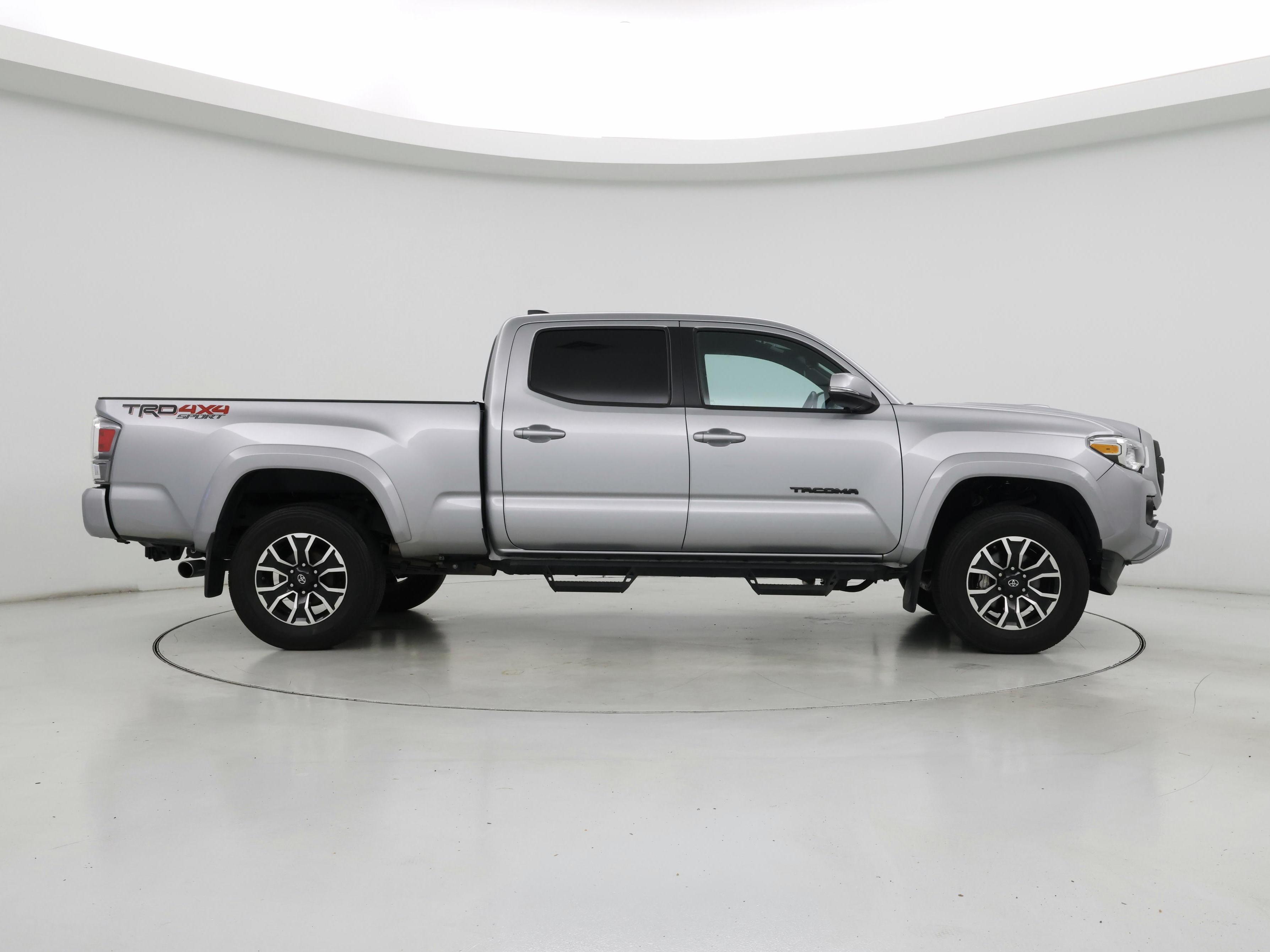 Thumbnail: 2021 Toyota Tacoma - 7