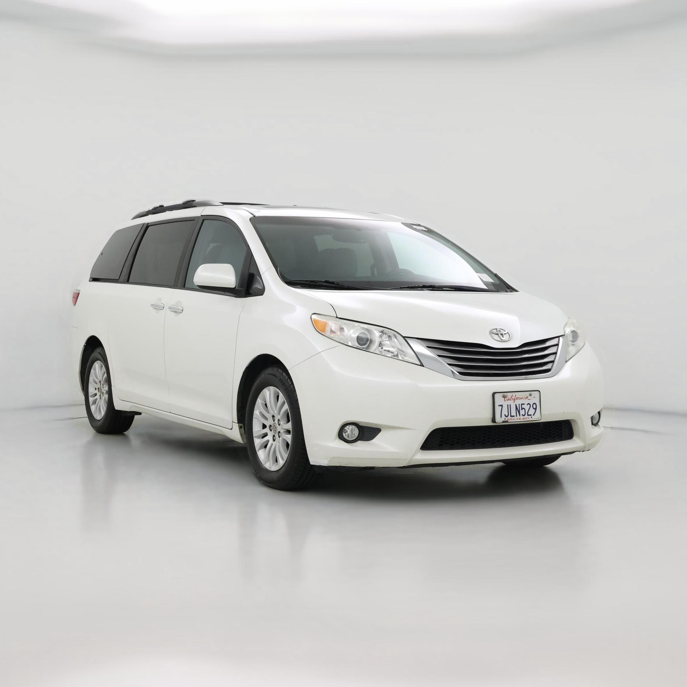 Thumbnail: 2015 Toyota Sienna - 1