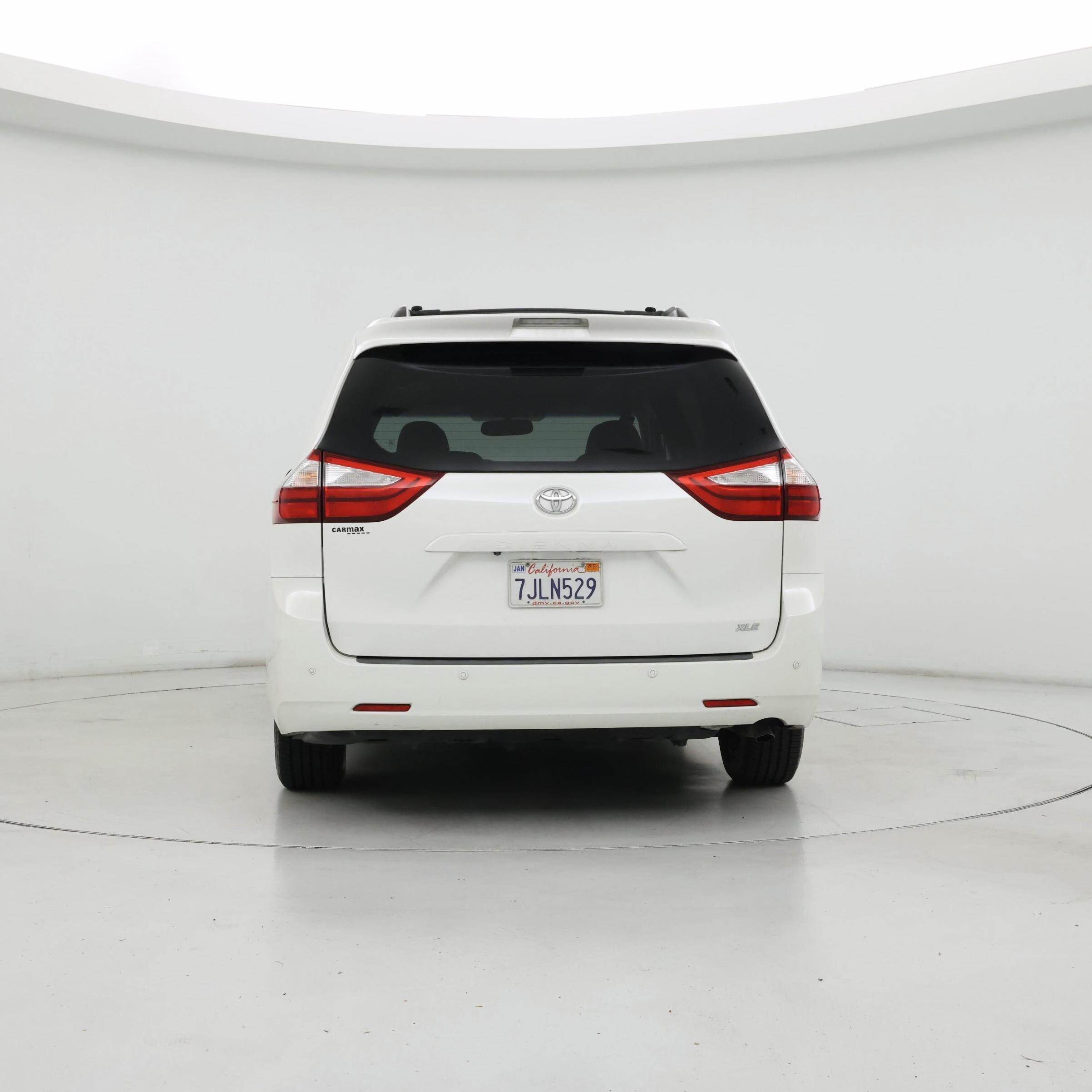 Thumbnail: 2015 Toyota Sienna - 6