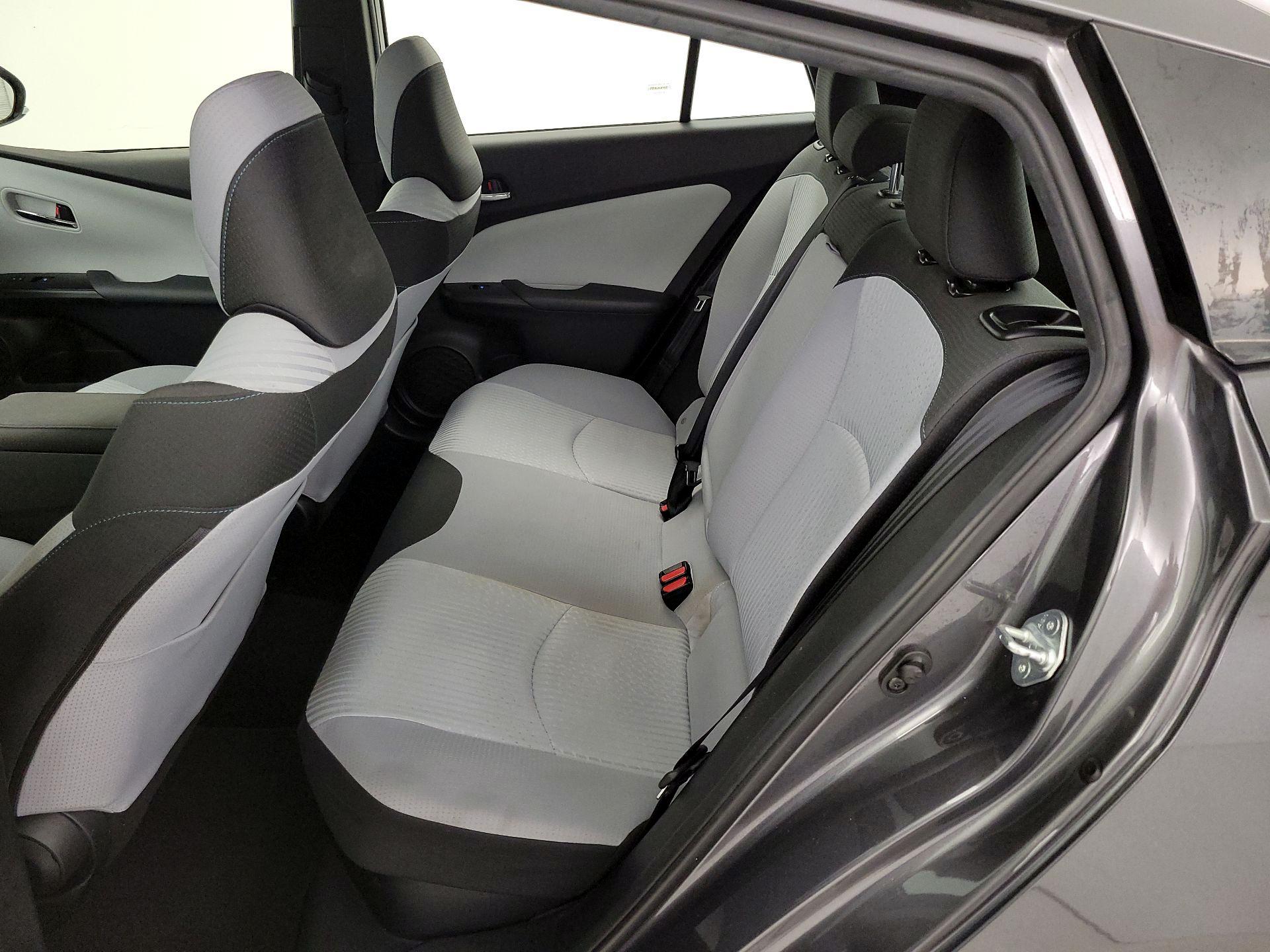 Thumbnail: 2016 Toyota Prius - 20