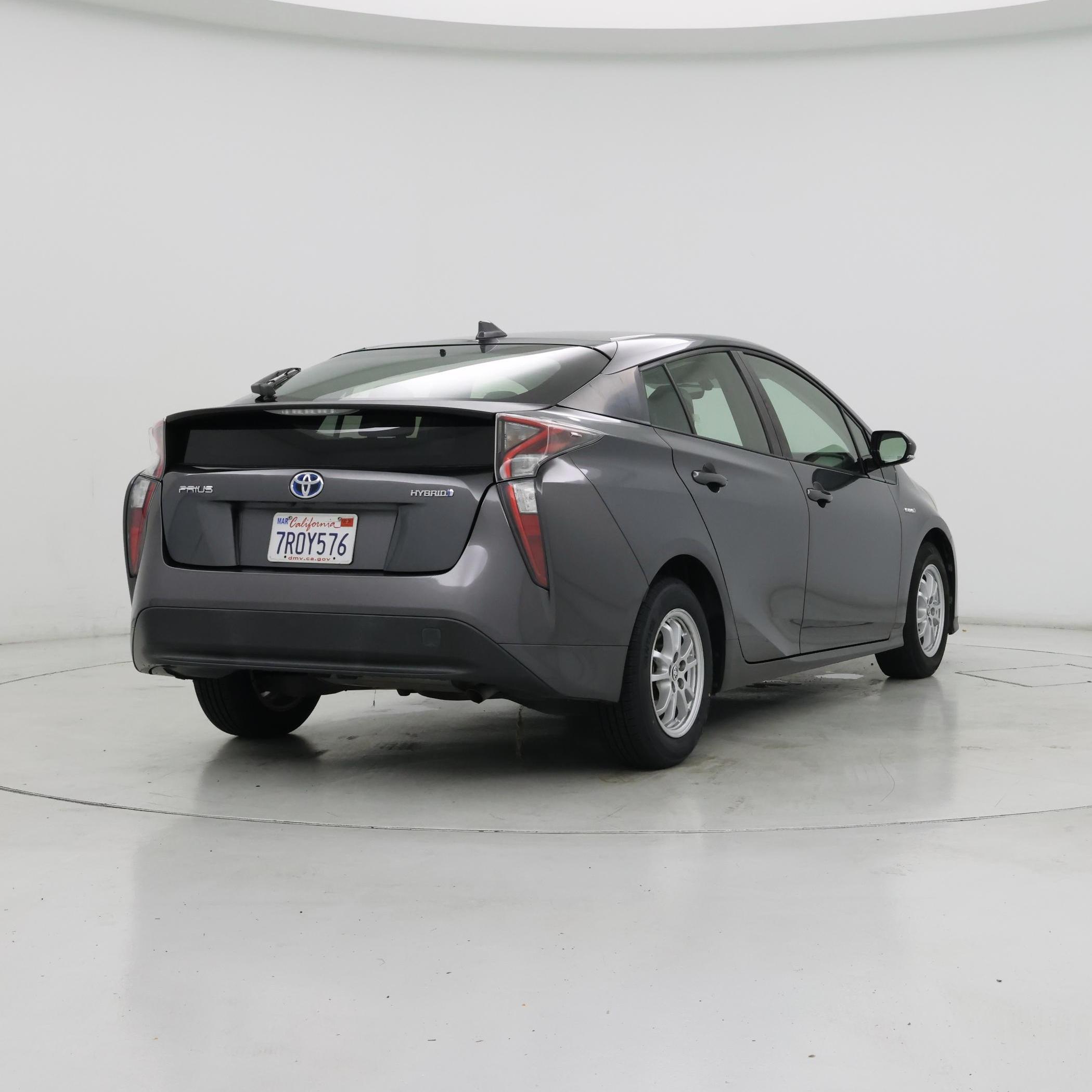 Thumbnail: 2016 Toyota Prius - 8