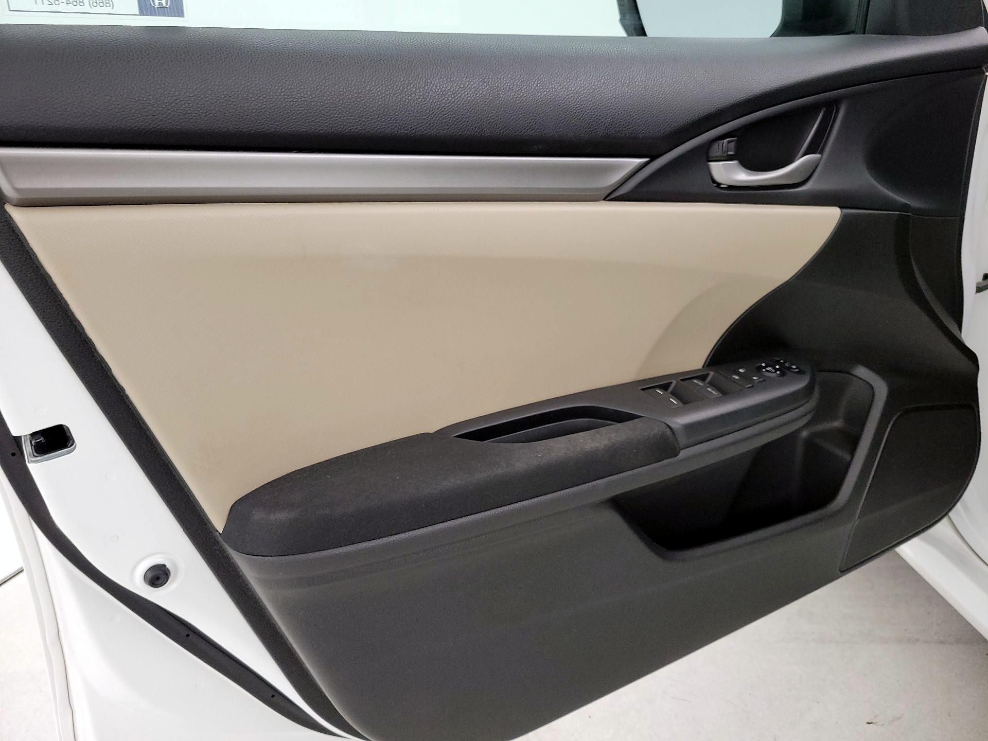Thumbnail: 2017 Honda Civic - 12
