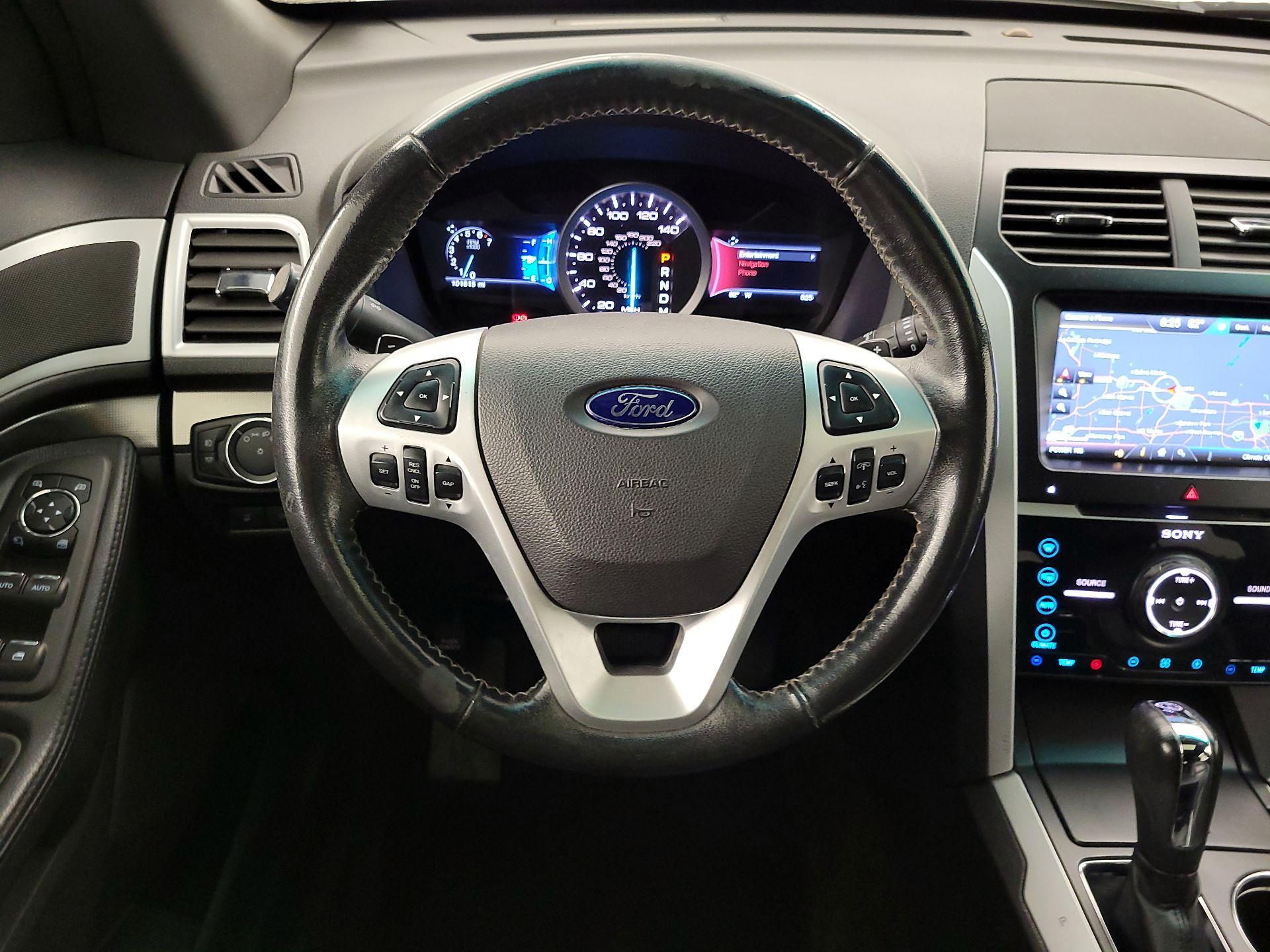 Thumbnail: 2014 Ford Explorer - 10