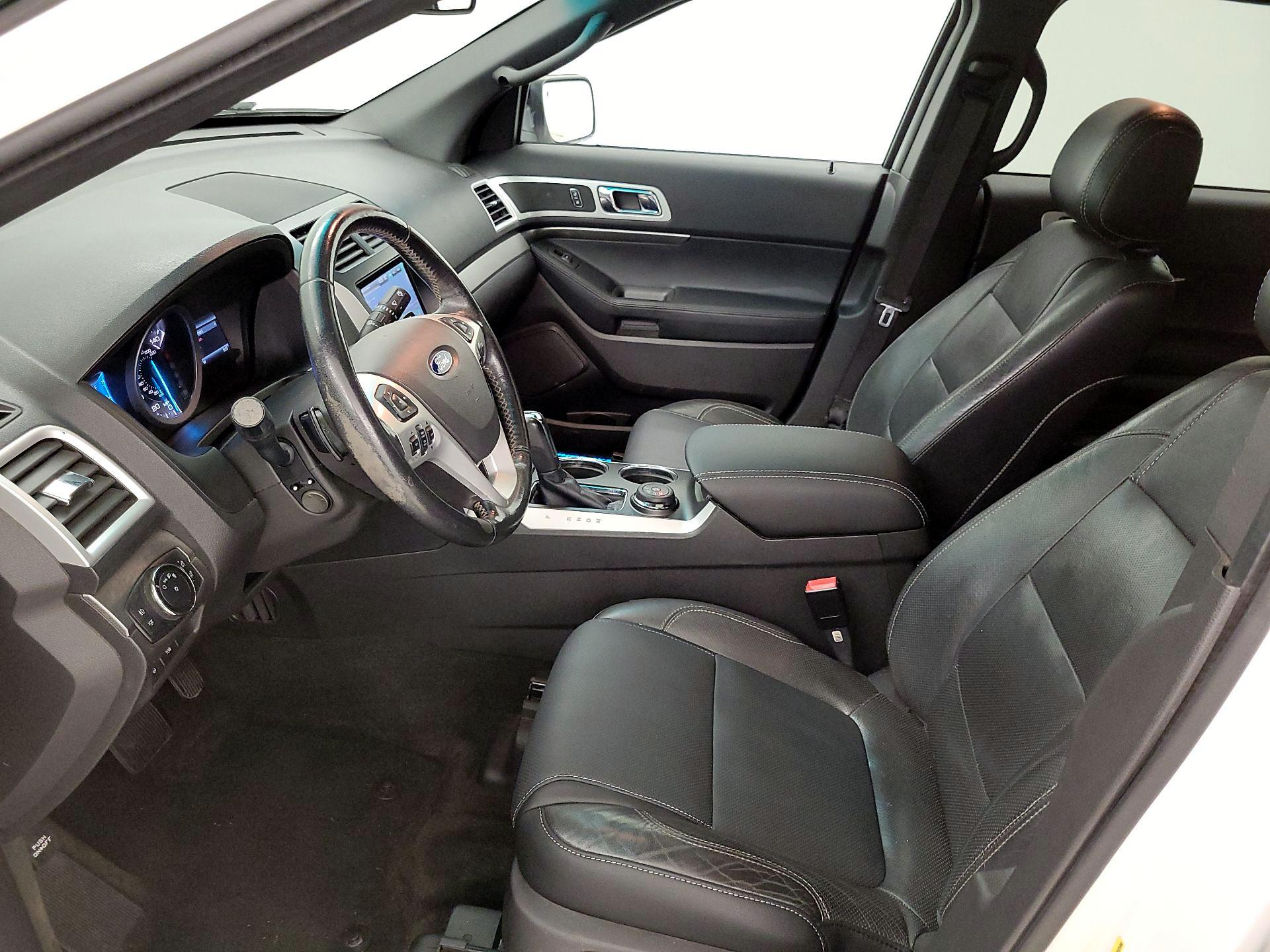 Thumbnail: 2014 Ford Explorer - 11