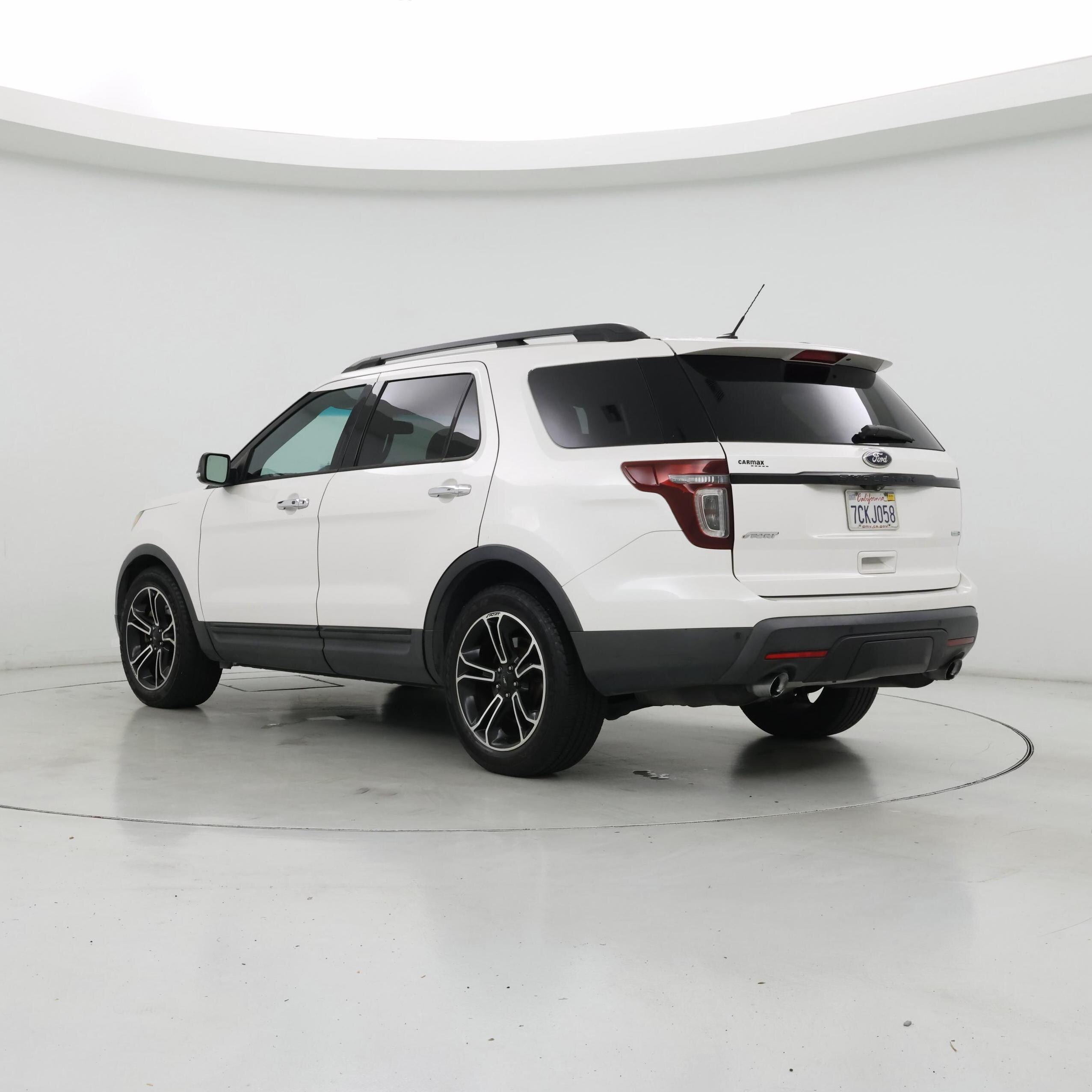 Thumbnail: 2014 Ford Explorer - 2