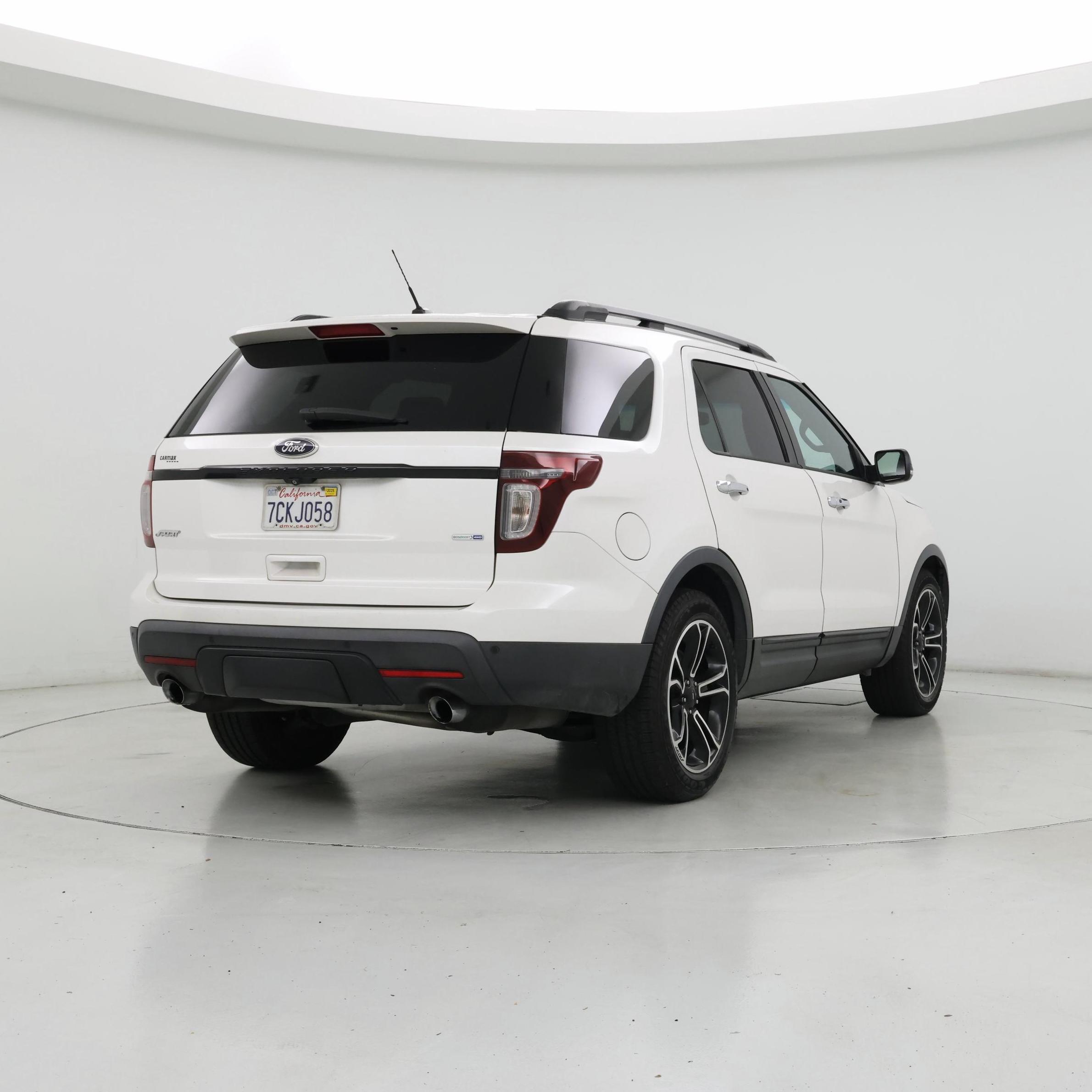 Thumbnail: 2014 Ford Explorer - 8