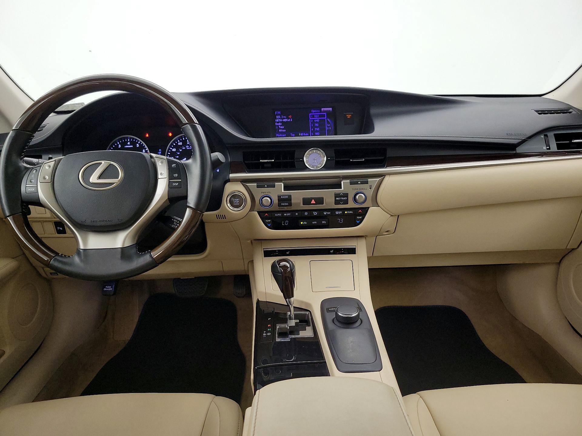 Thumbnail: 2013 Lexus ES - 9