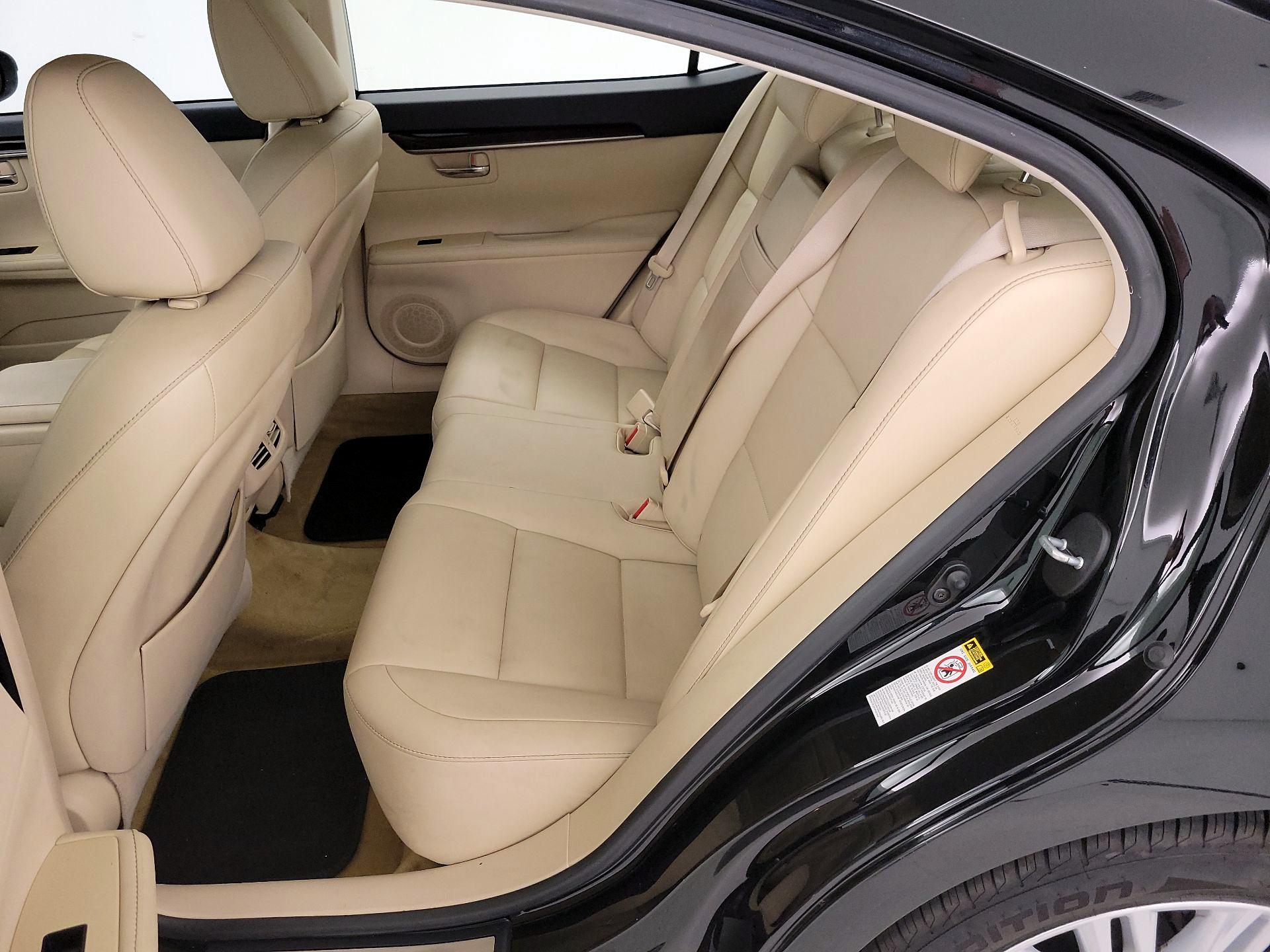 Thumbnail: 2013 Lexus ES - 20
