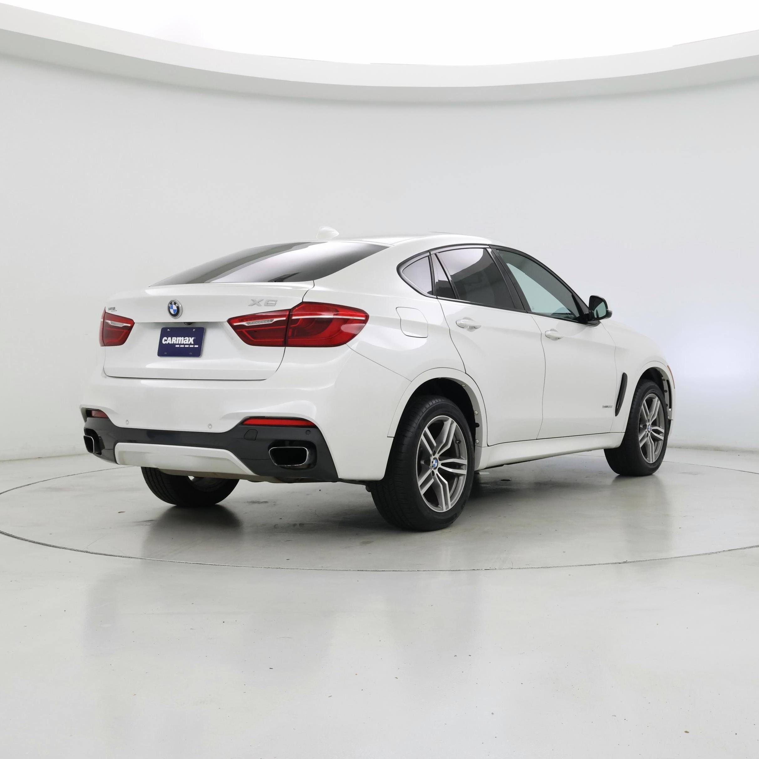 Thumbnail: 2019 BMW X6 - 8