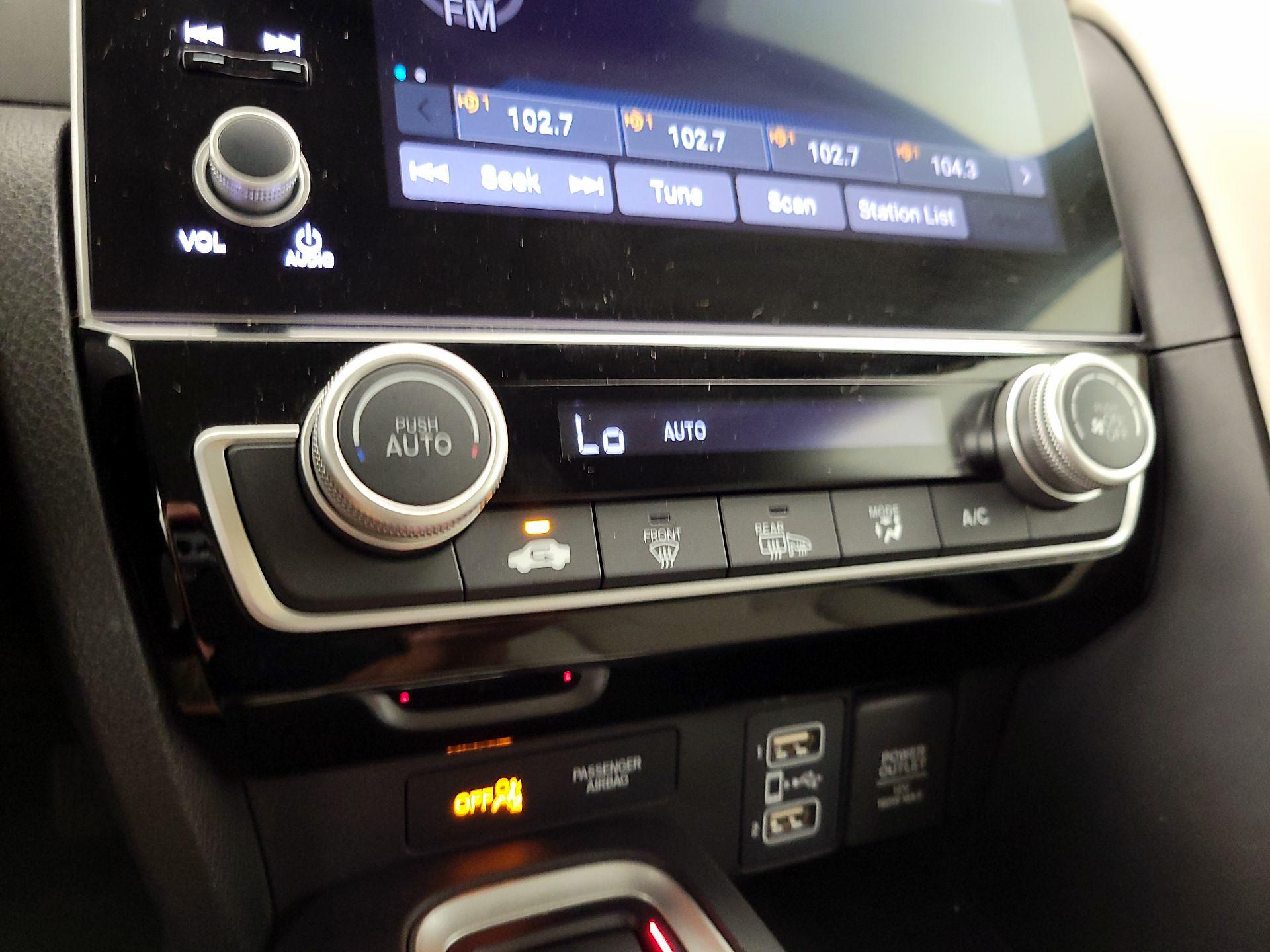 Thumbnail: 2019 Honda Insight - 16