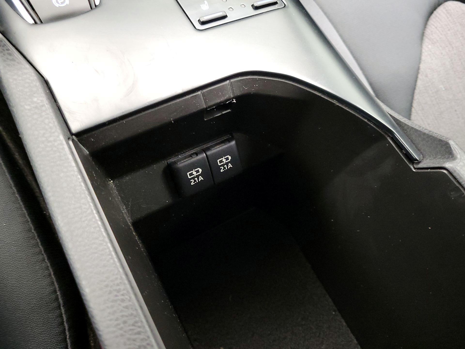 Thumbnail: 2020 Toyota Camry - 18