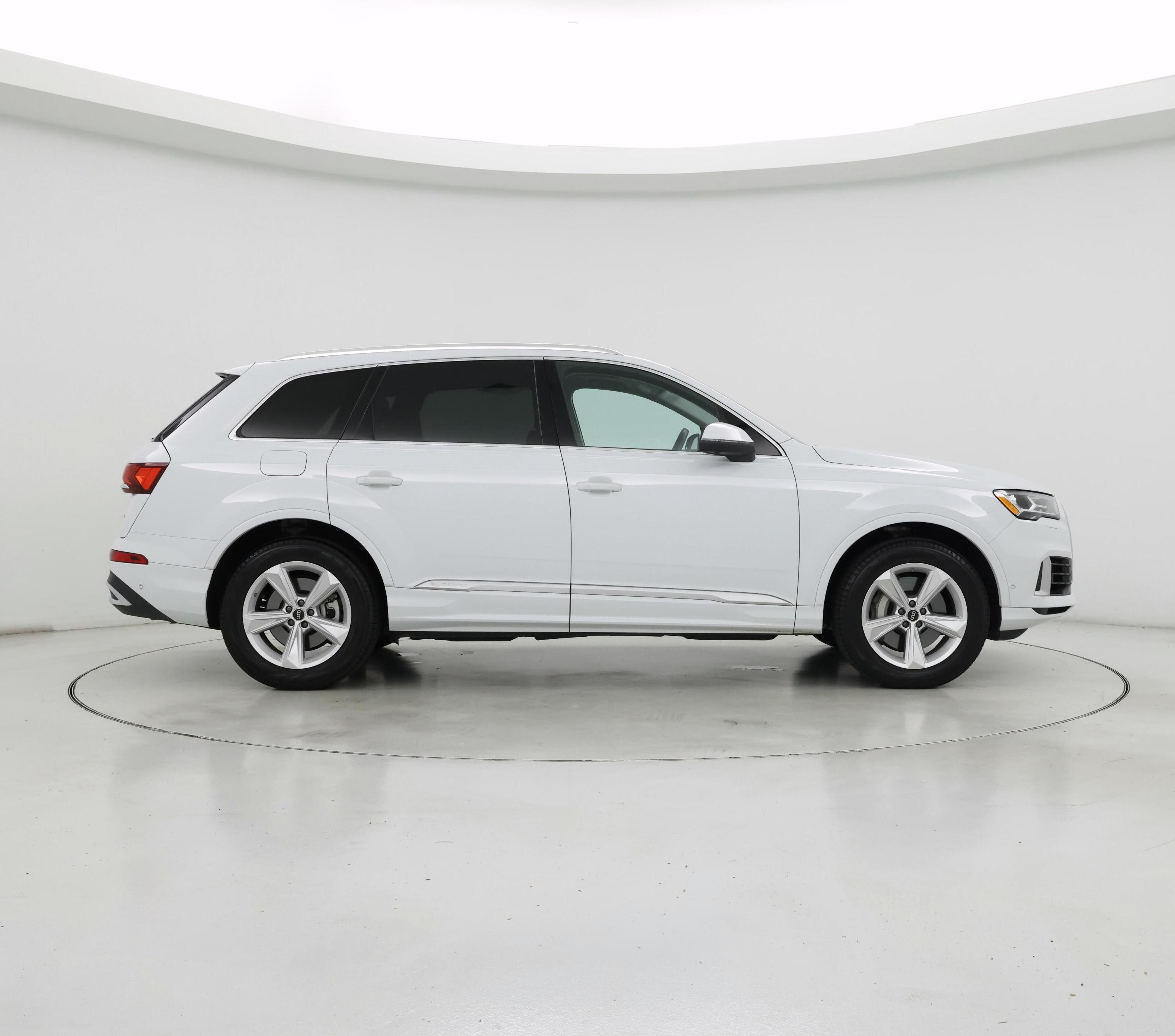 Thumbnail: 2022 Audi Q7 - 7
