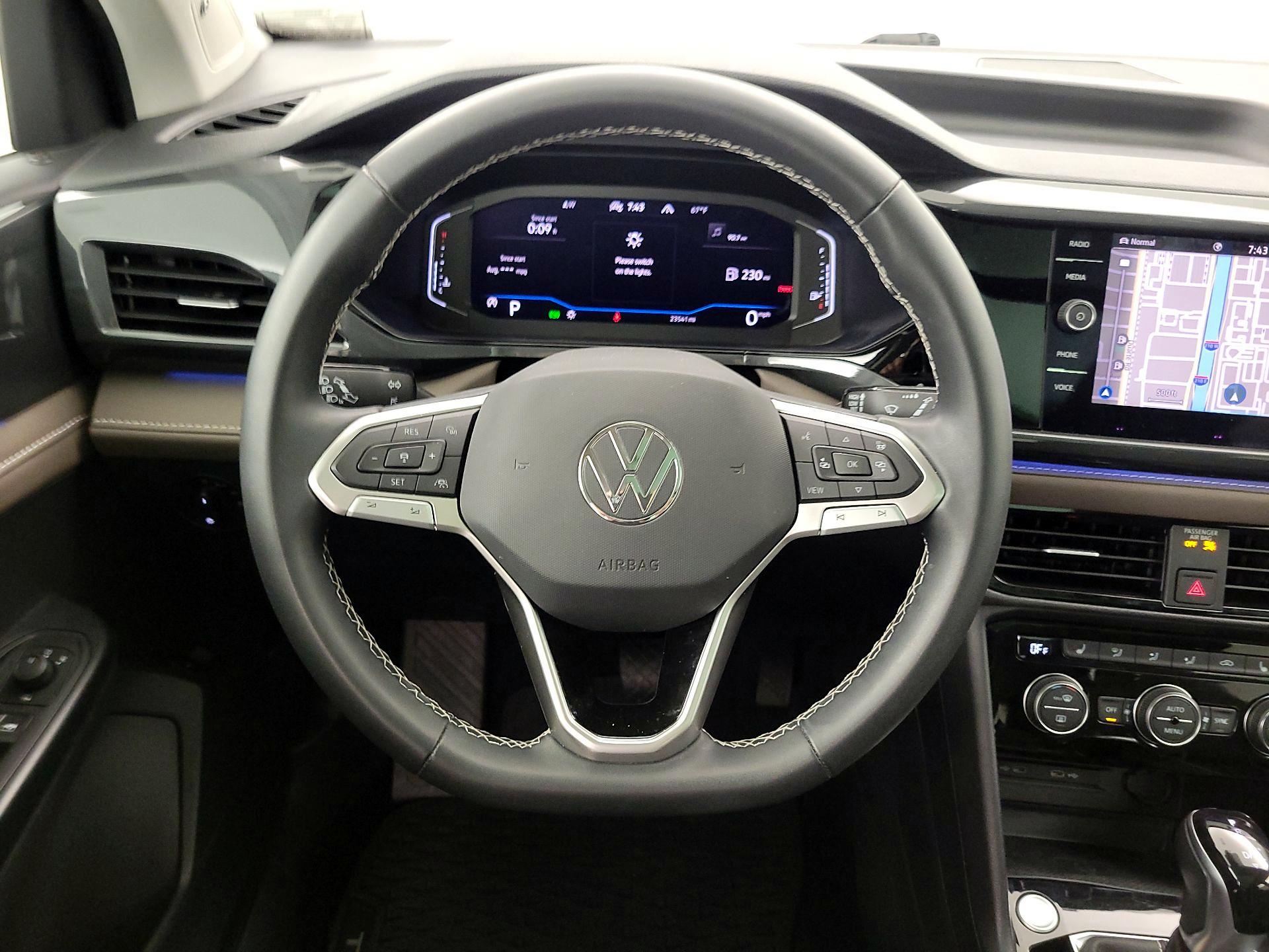 Thumbnail: 2023 Volkswagen Taos - 10