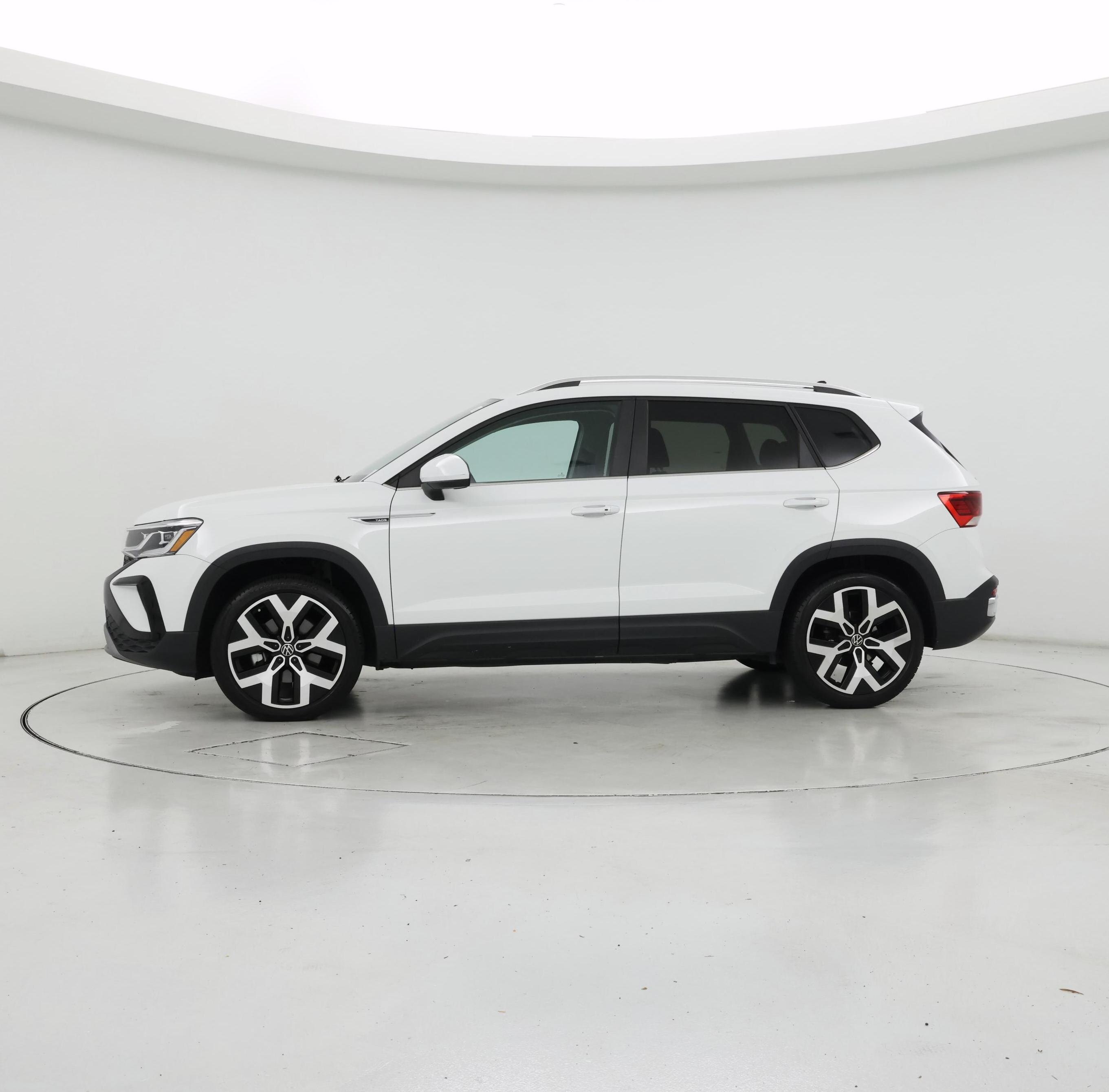 Thumbnail: 2023 Volkswagen Taos - 3
