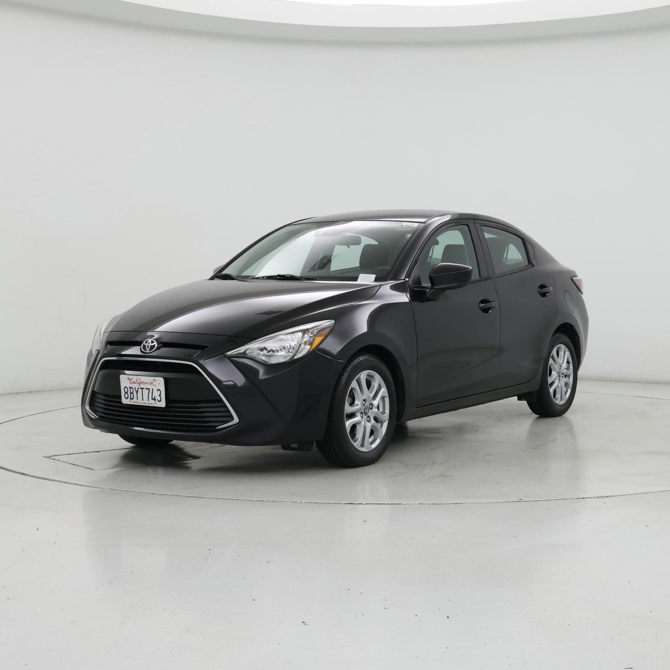 Thumbnail: 2018 Toyota Yaris iA - 4