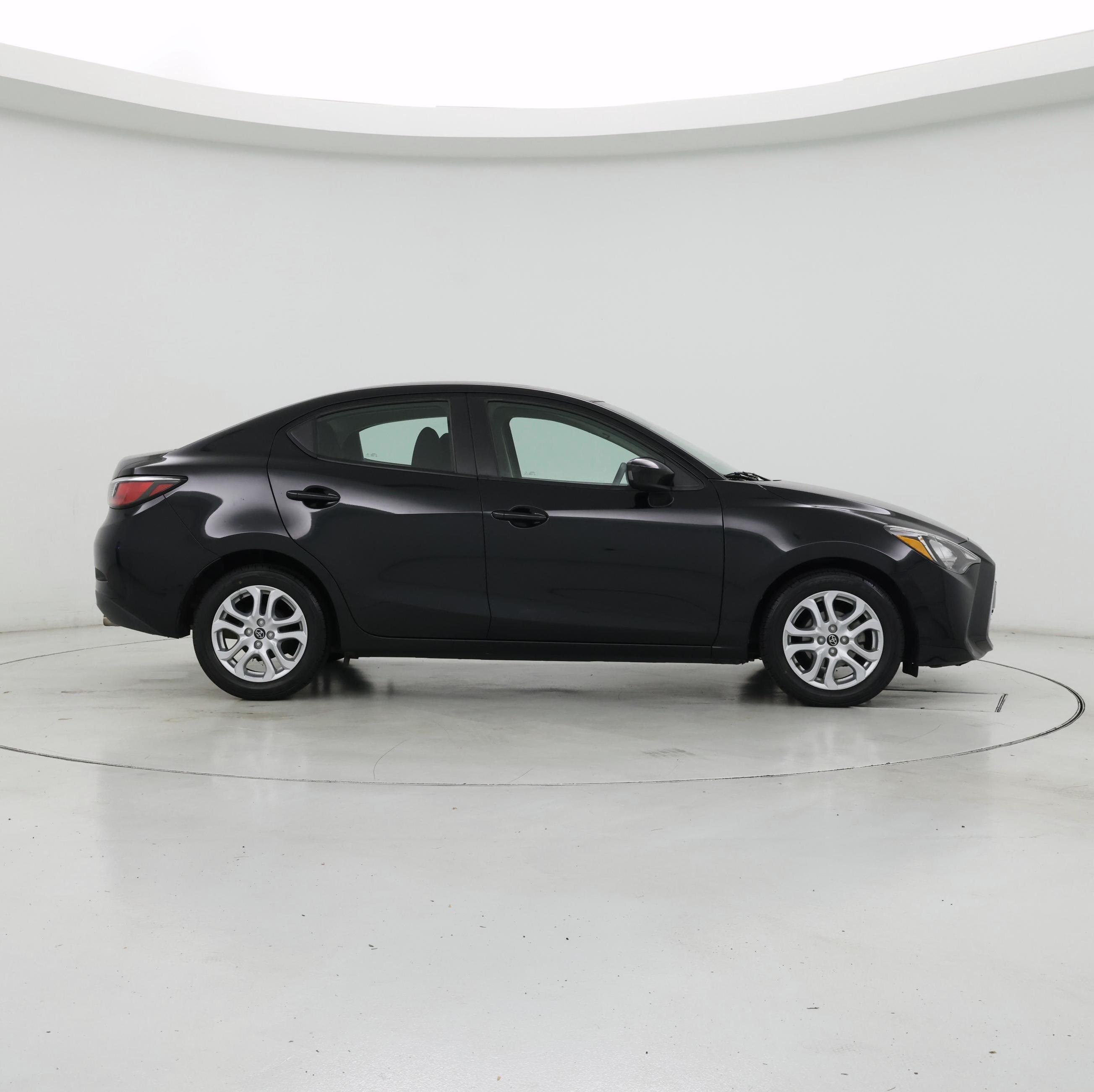 Thumbnail: 2018 Toyota Yaris iA - 7