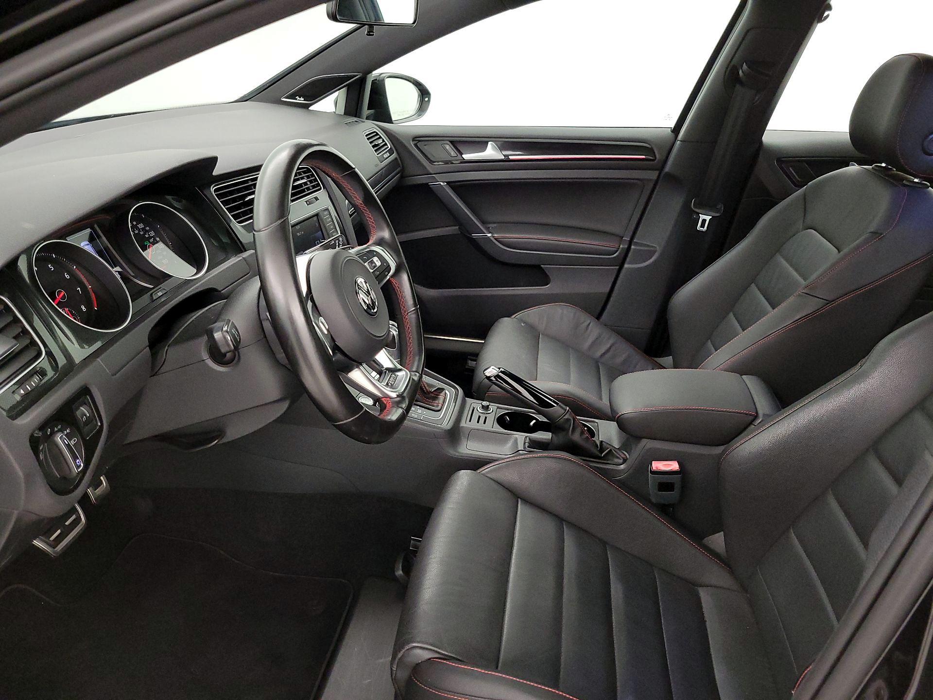 Thumbnail: 2017 Volkswagen Golf - 11