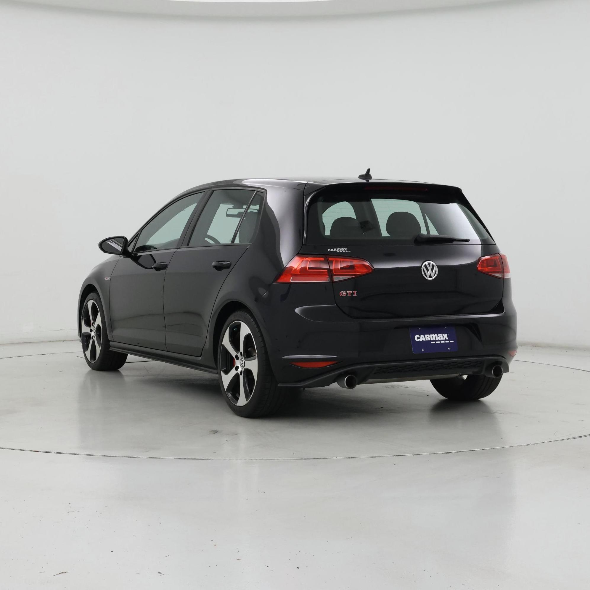 Thumbnail: 2017 Volkswagen Golf - 2