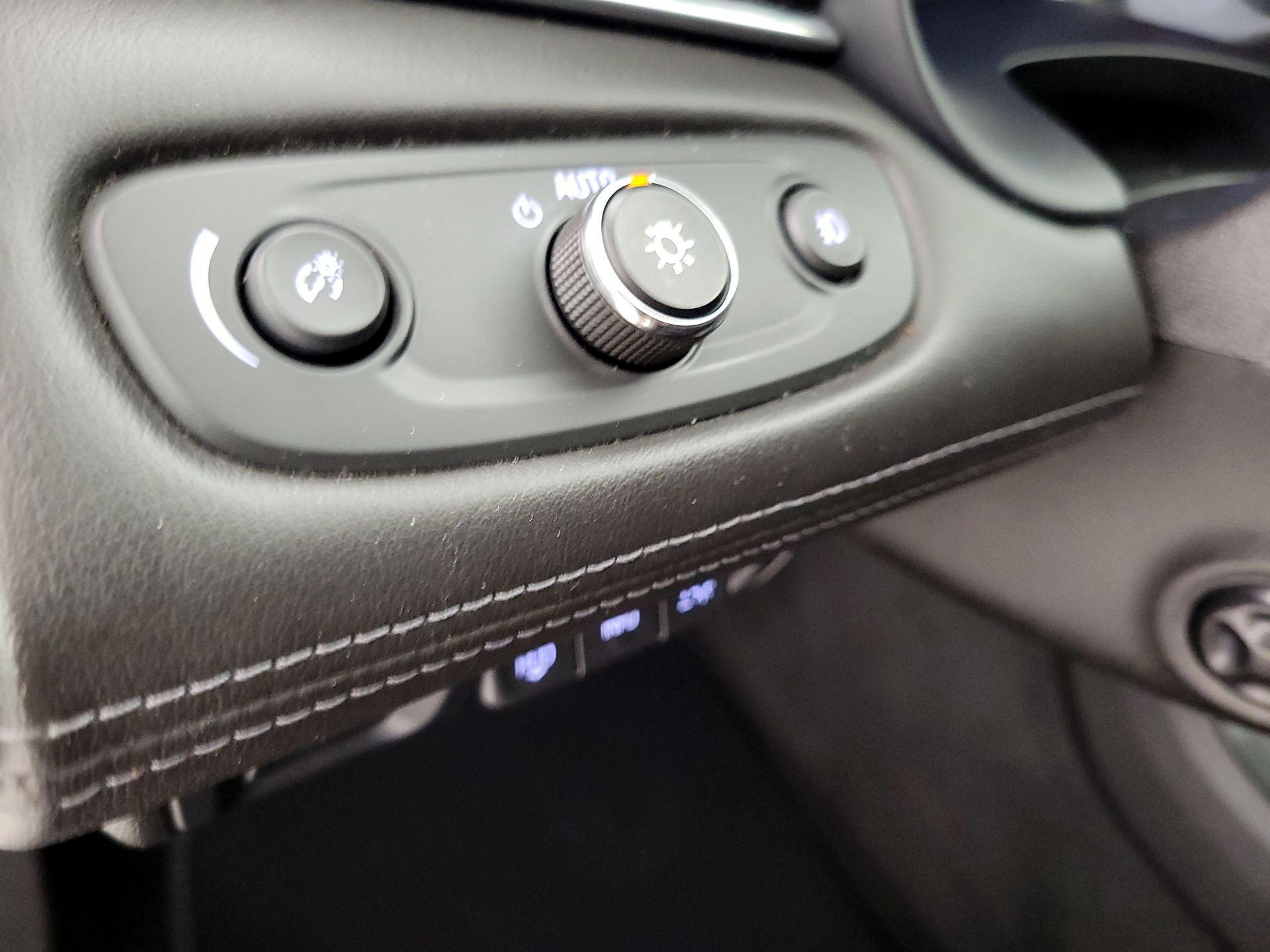 Thumbnail: 2017 Buick LaCrosse - 13