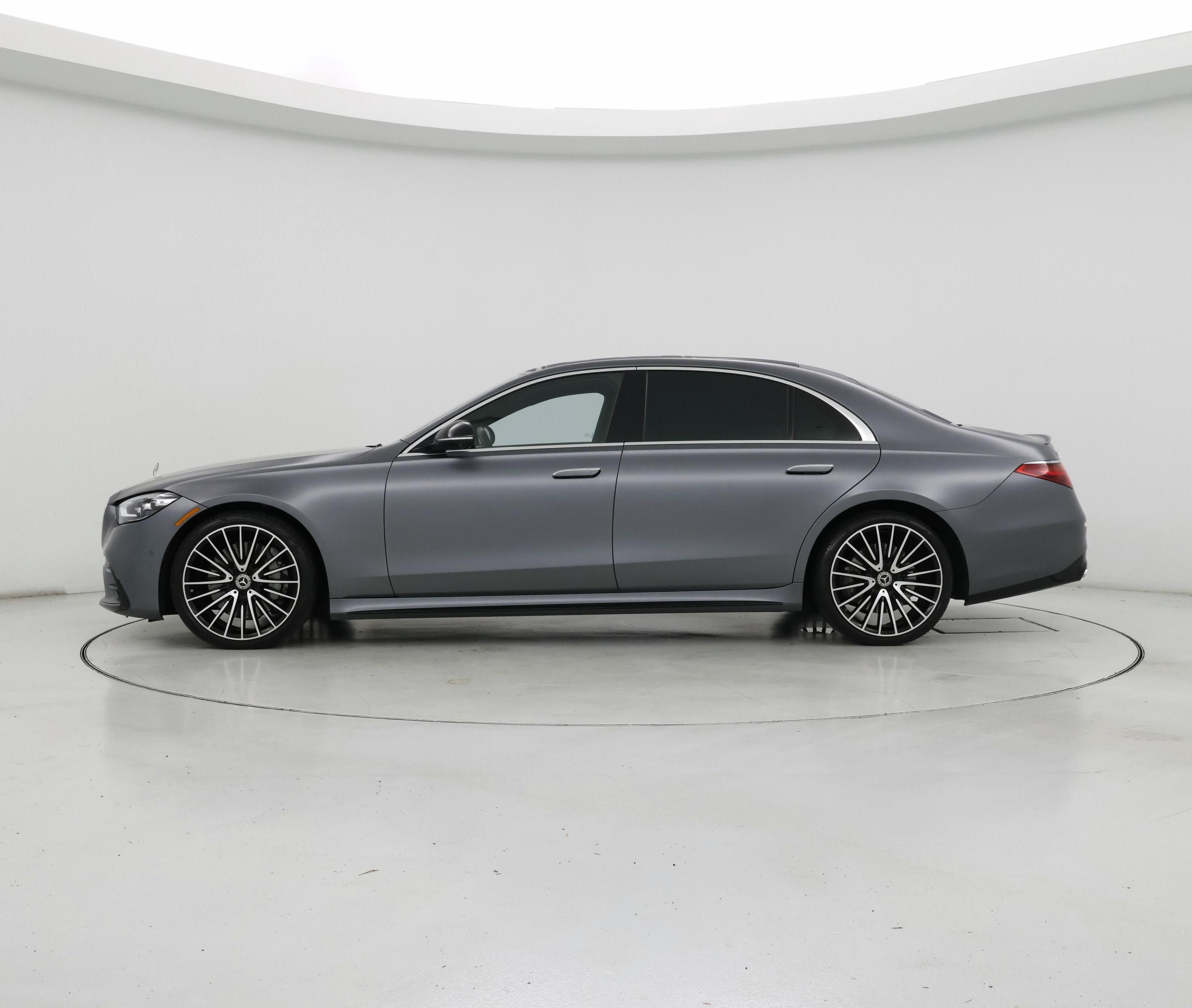 Thumbnail: 2022 Mercedes-Benz S-Class - 3