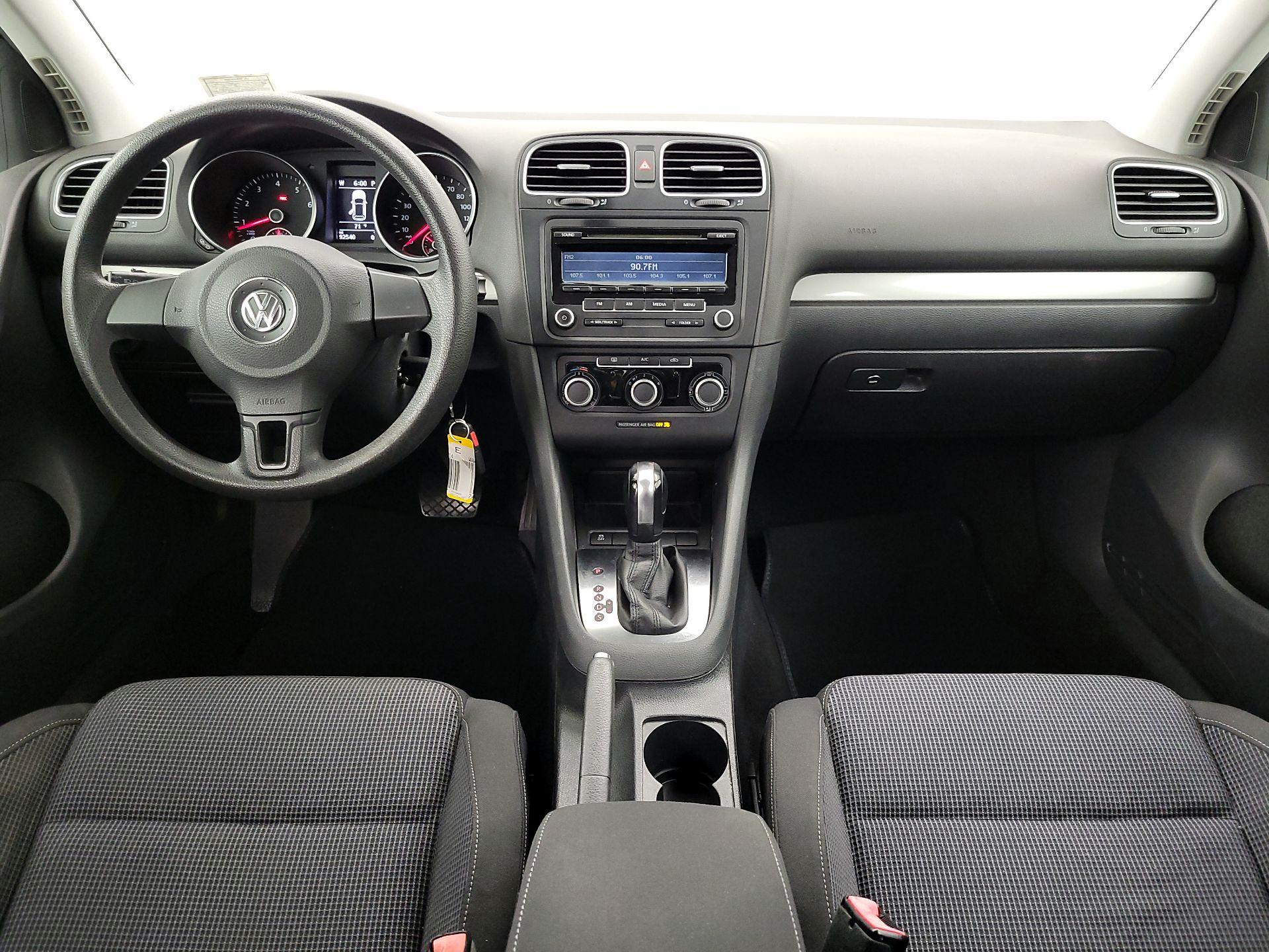 Thumbnail: 2014 Volkswagen Golf - 9