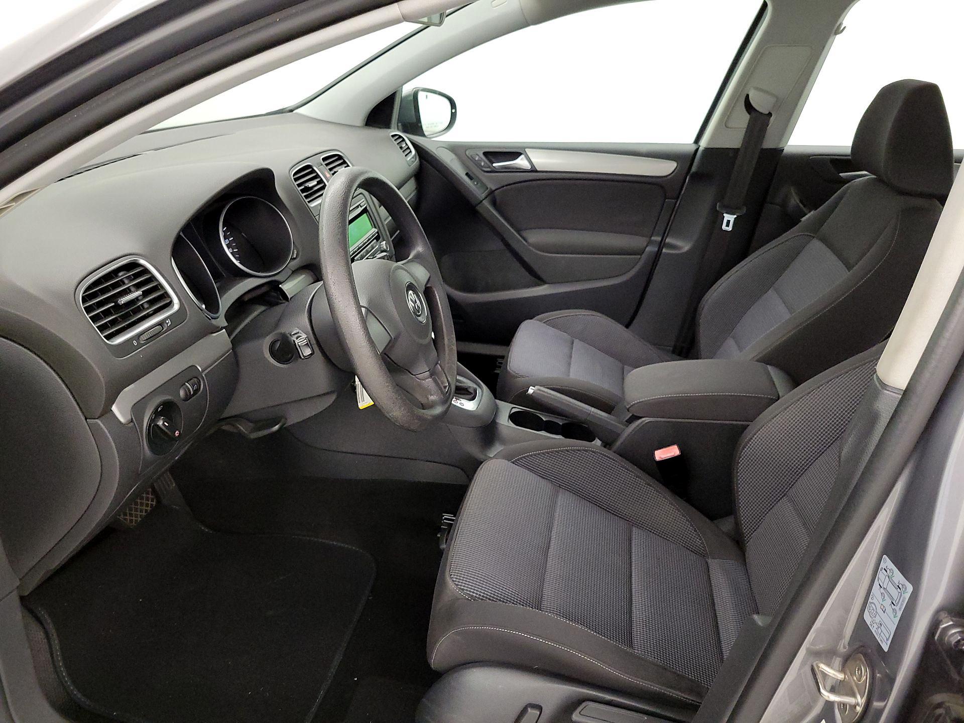 Thumbnail: 2014 Volkswagen Golf - 11