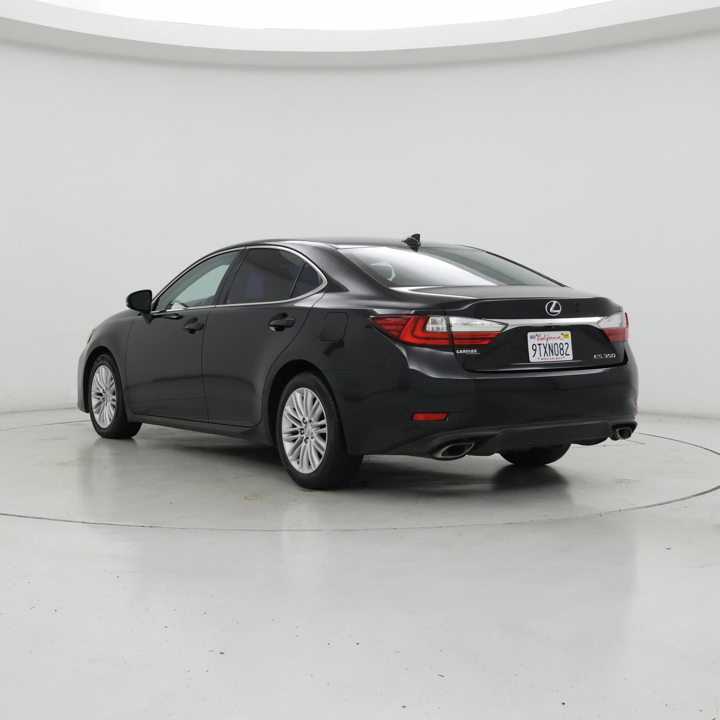 Thumbnail: 2017 Lexus ES - 2