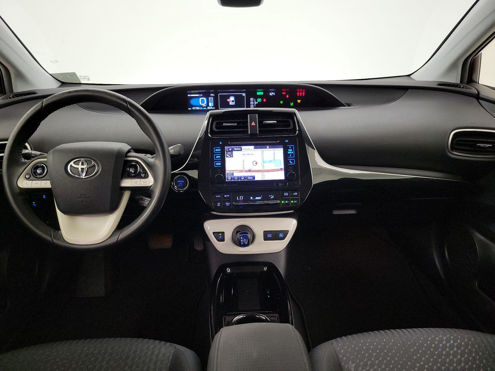 Thumbnail: 2017 Toyota Prius - 9