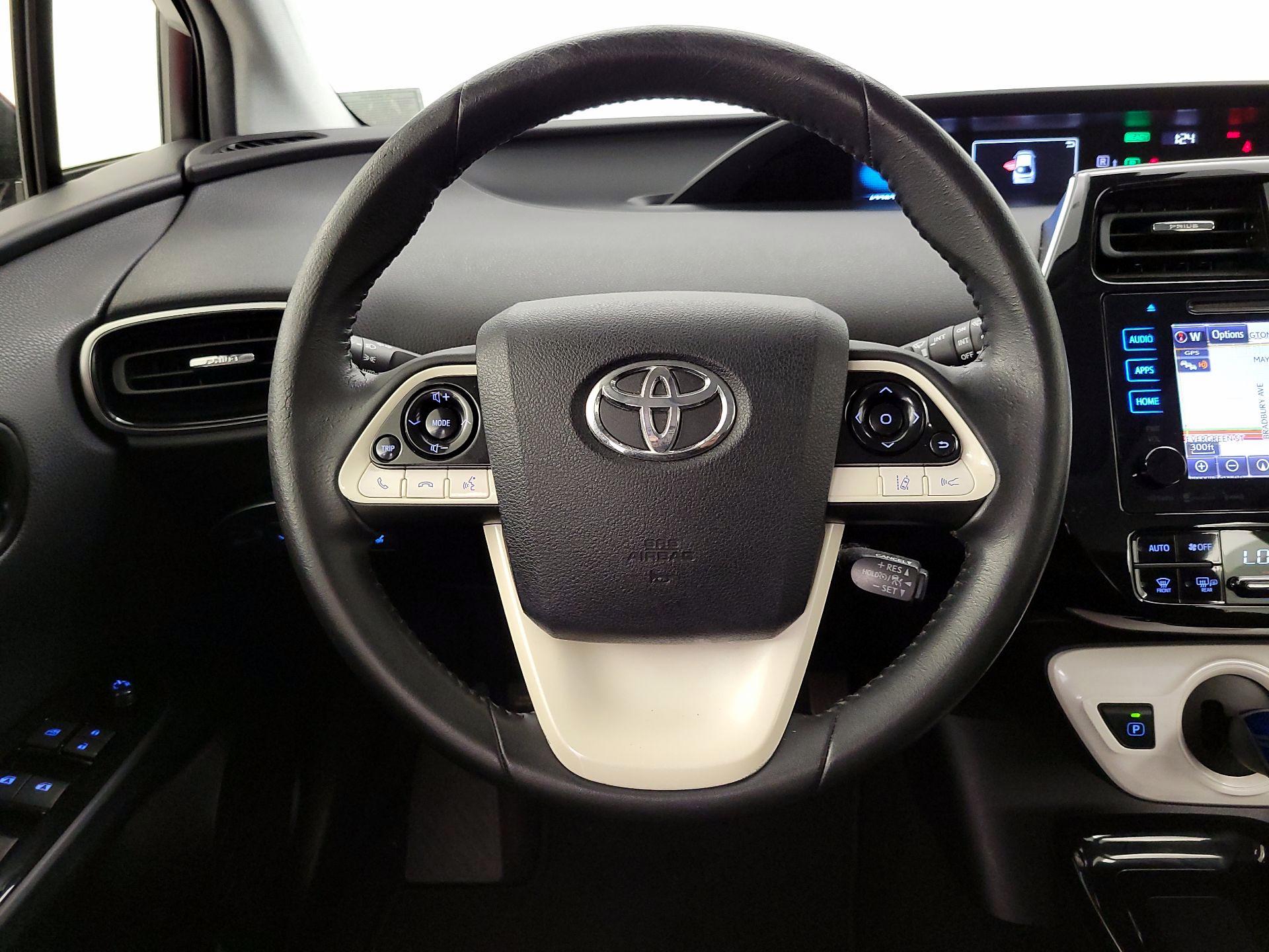 Thumbnail: 2017 Toyota Prius - 10