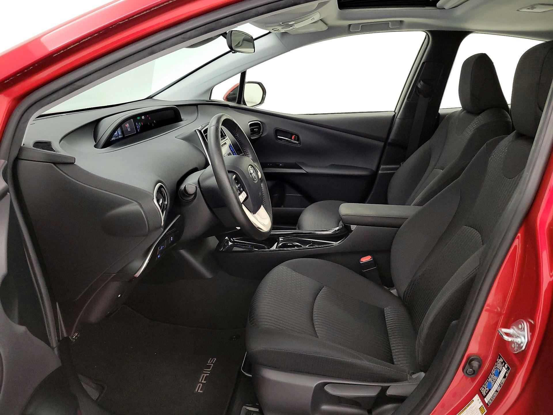 Thumbnail: 2017 Toyota Prius - 11