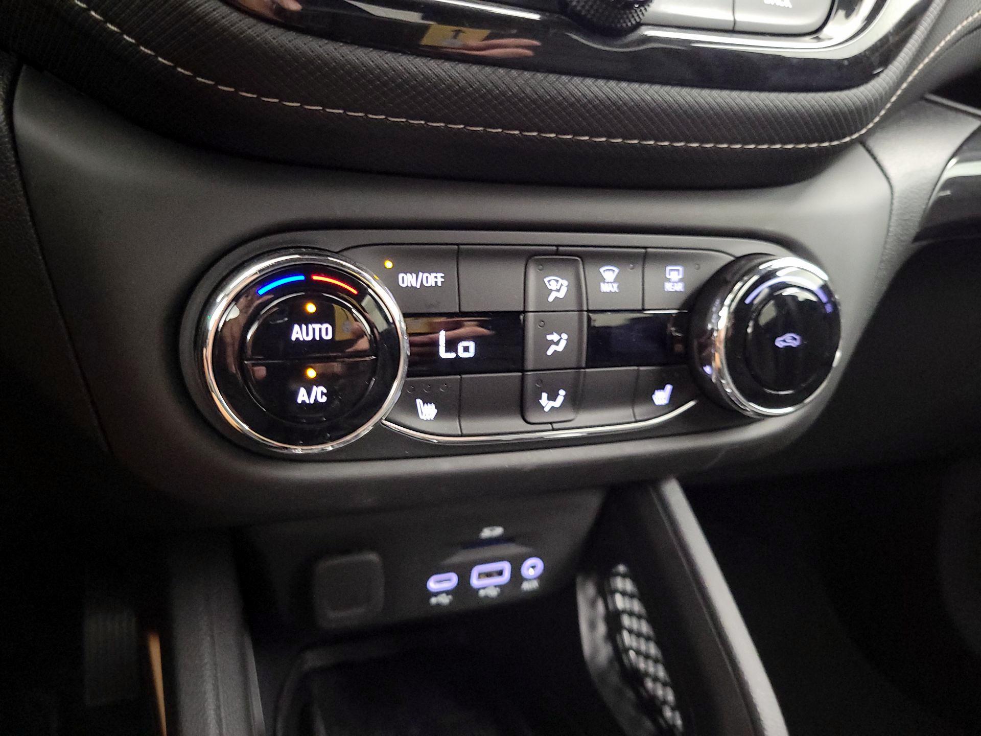 Thumbnail: 2023 Chevrolet TrailBlazer - 16