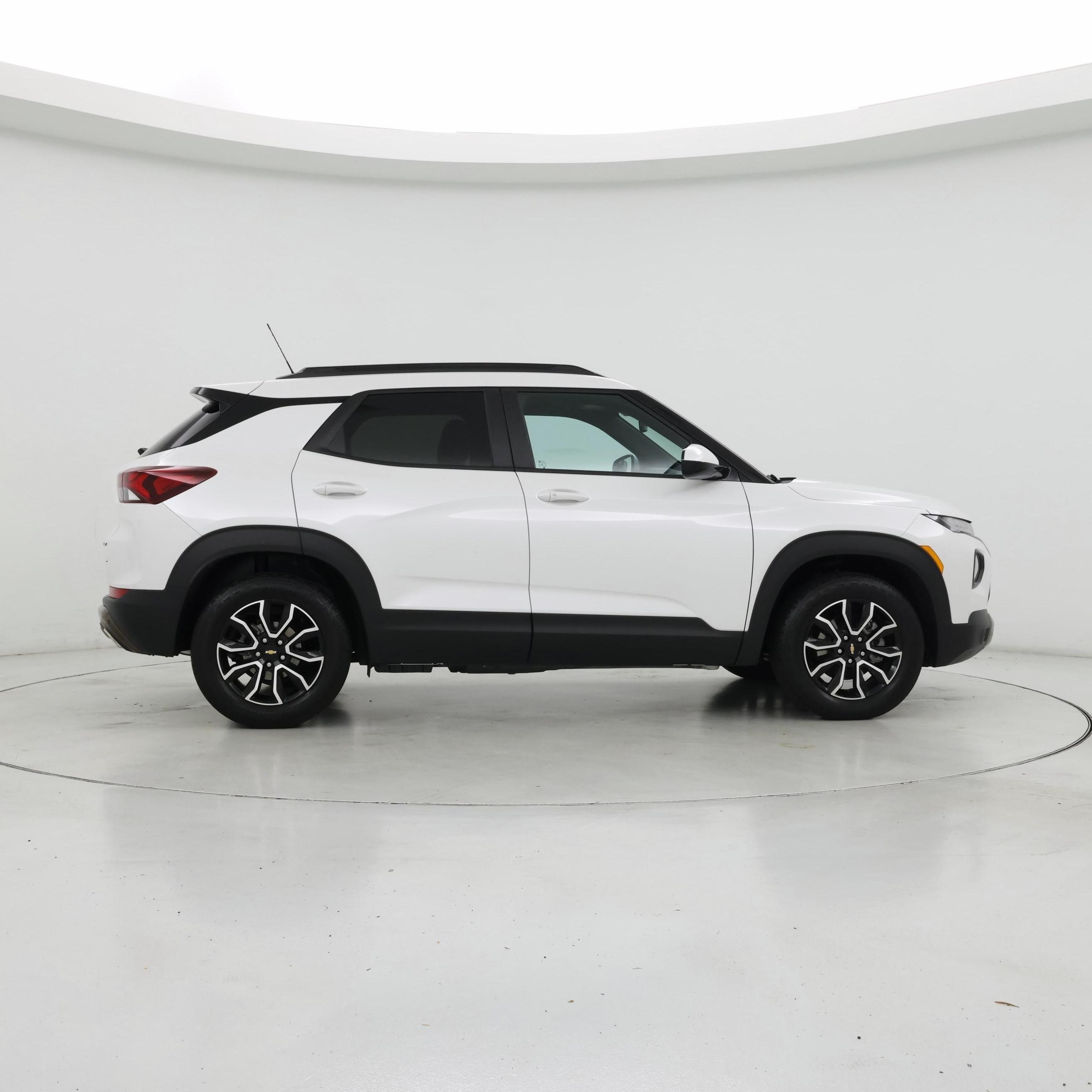 Thumbnail: 2023 Chevrolet TrailBlazer - 7
