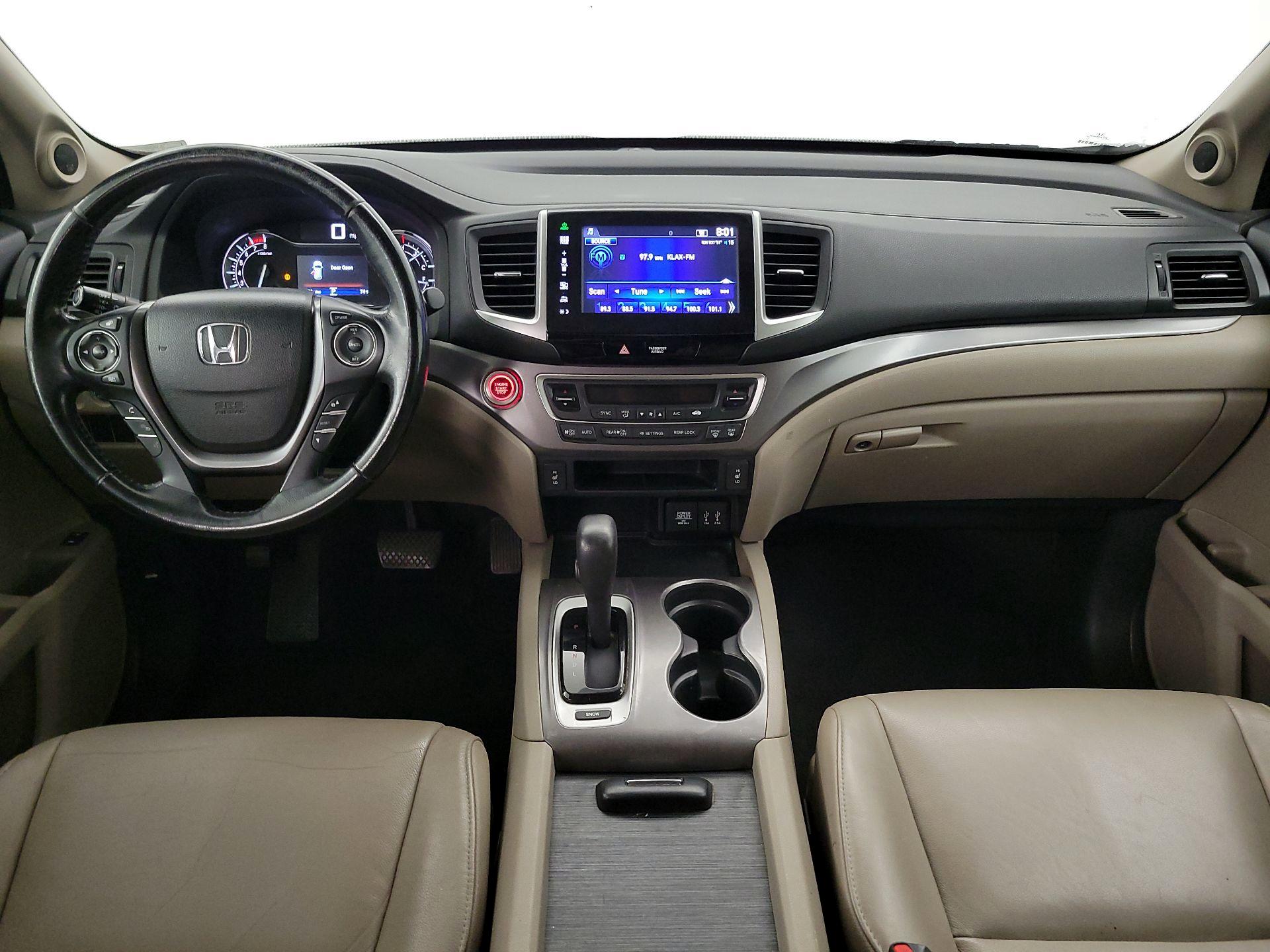 Thumbnail: 2016 Honda Pilot - 9