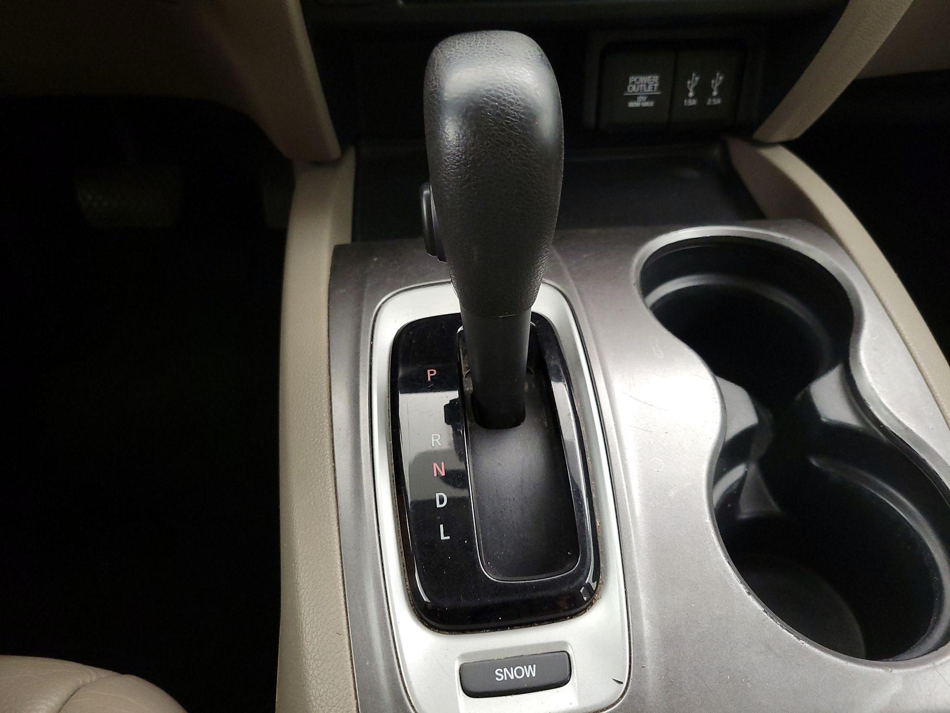 Thumbnail: 2016 Honda Pilot - 17