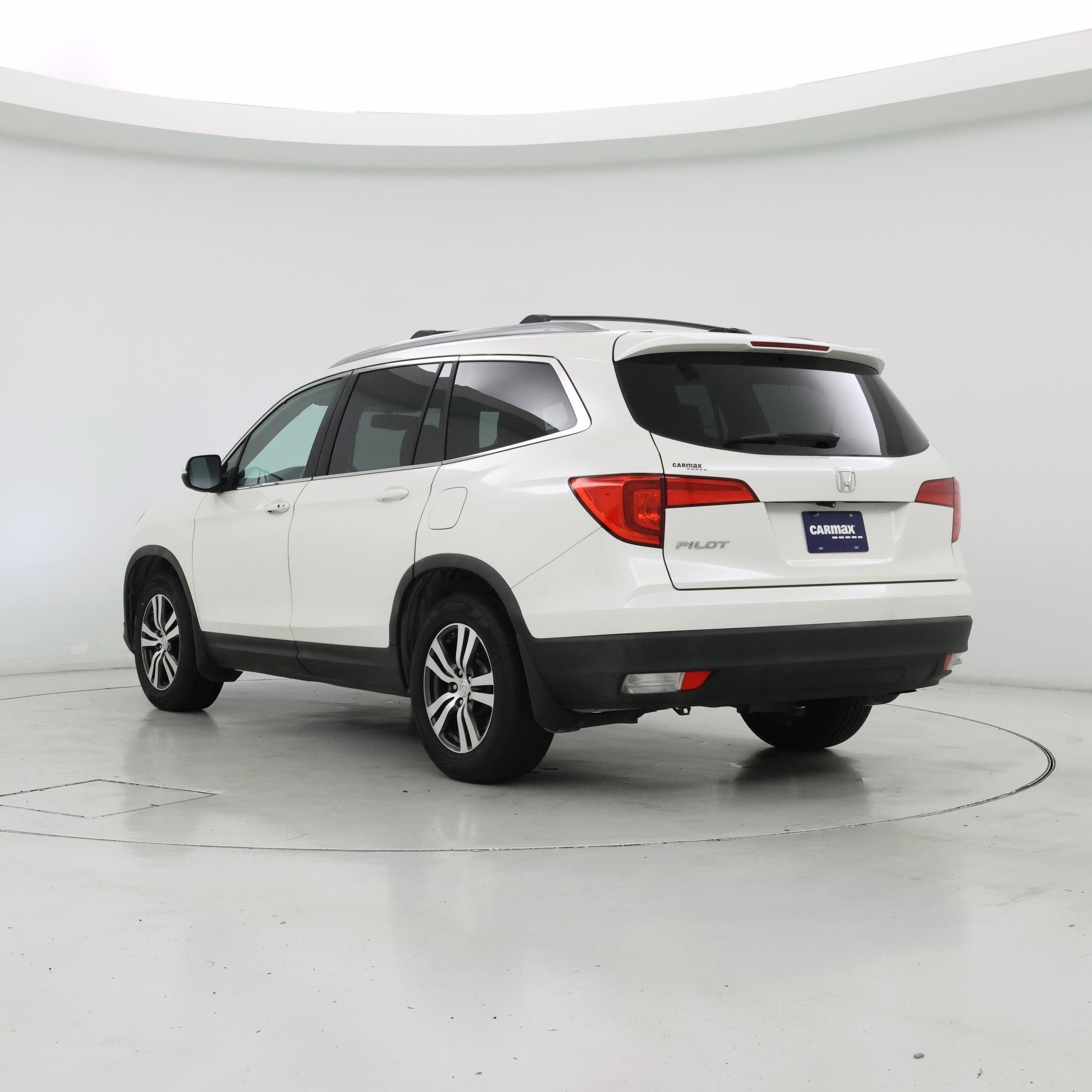 Thumbnail: 2016 Honda Pilot - 2