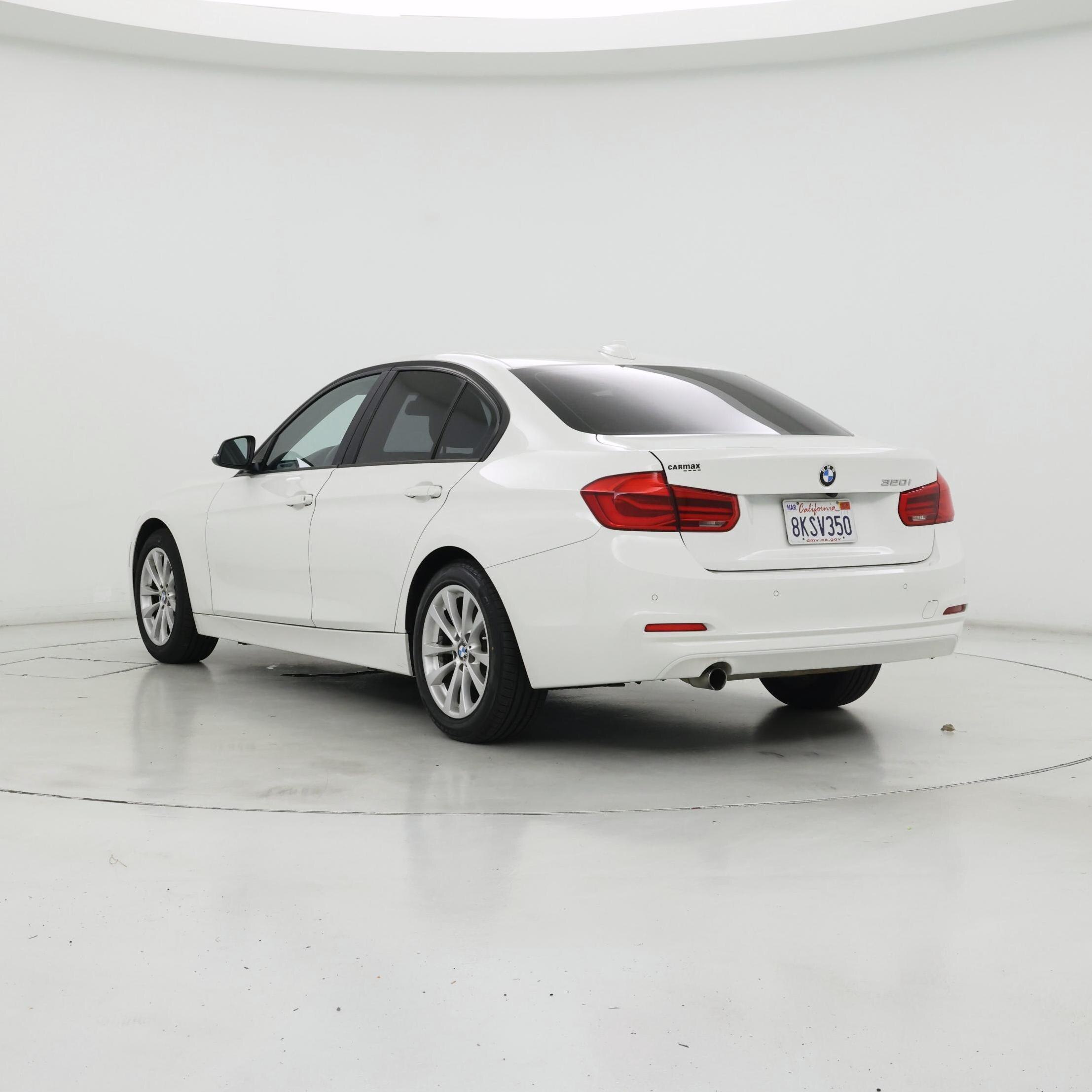 Thumbnail: 2017 BMW 3 Series - 2