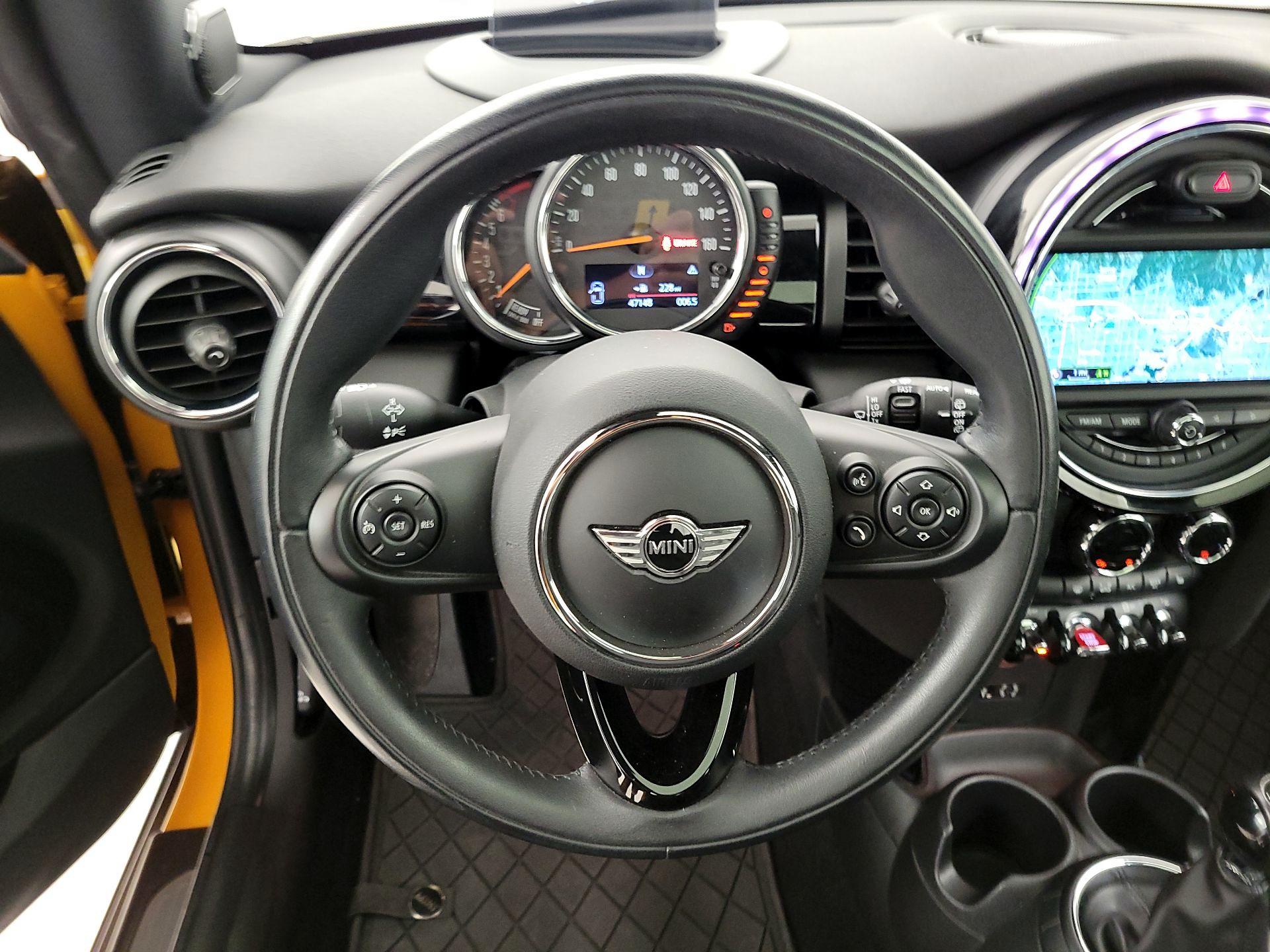 Thumbnail: 2014 MINI Cooper Hardtop - 10