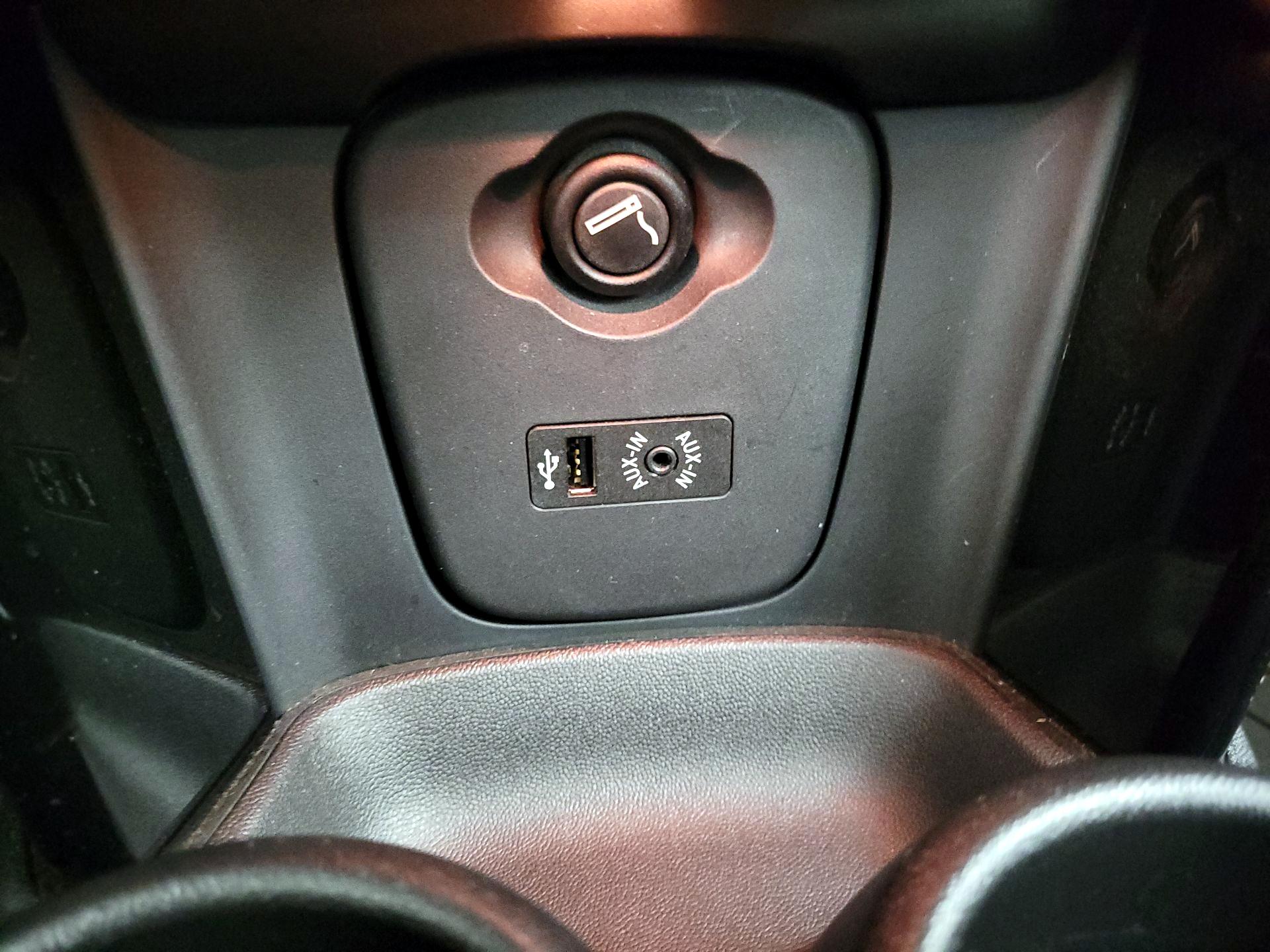 Thumbnail: 2014 MINI Cooper Hardtop - 19