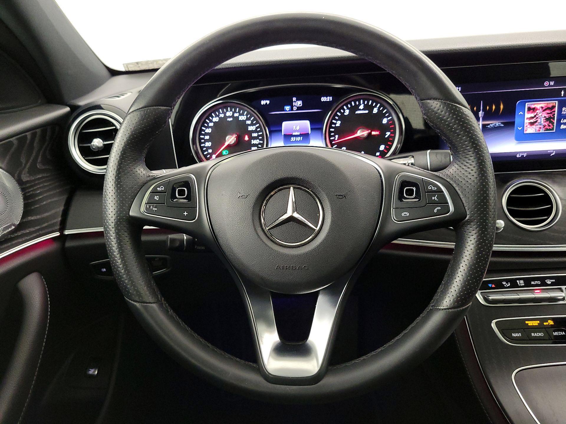 Thumbnail: 2018 Mercedes-Benz E-Class - 10