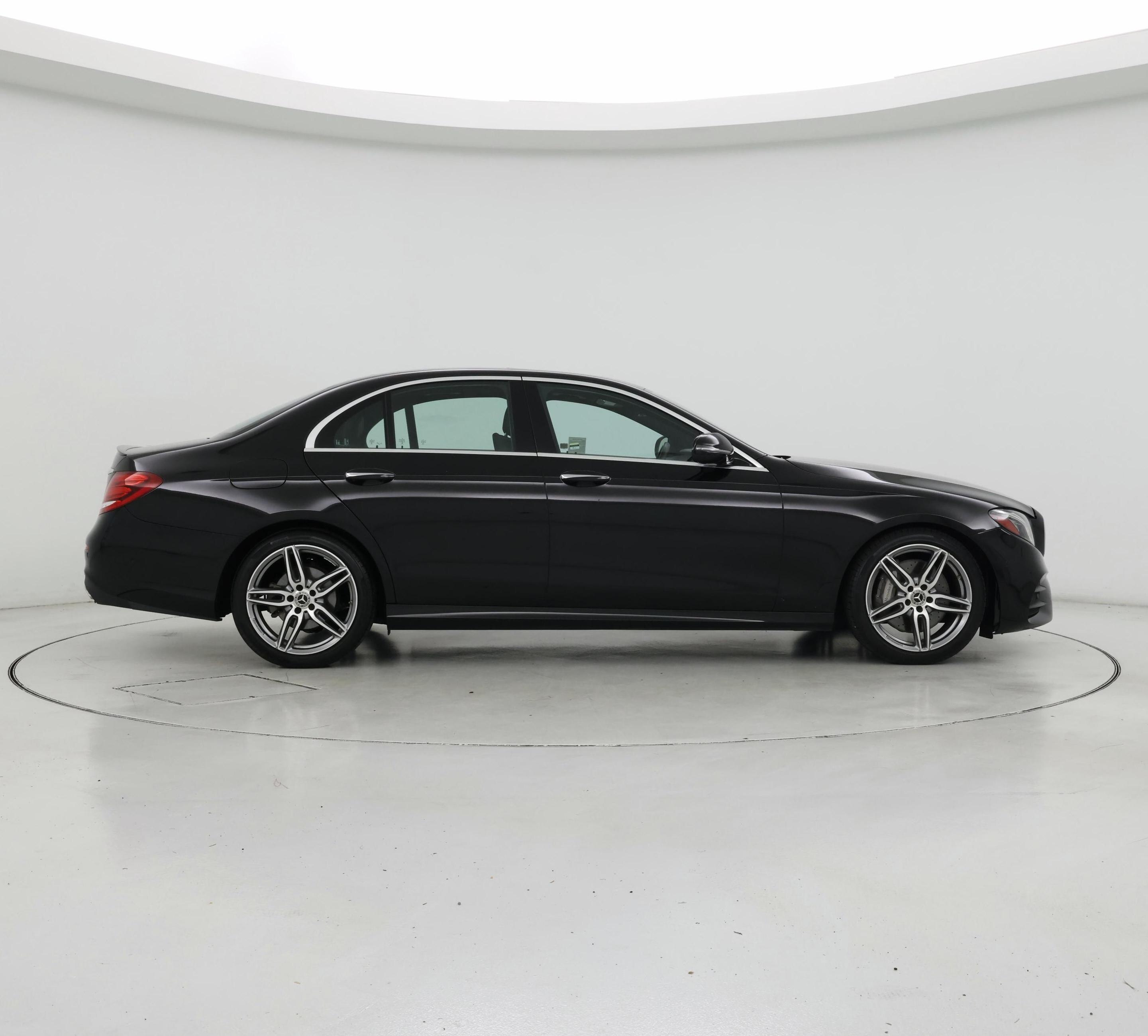 Thumbnail: 2018 Mercedes-Benz E-Class - 7