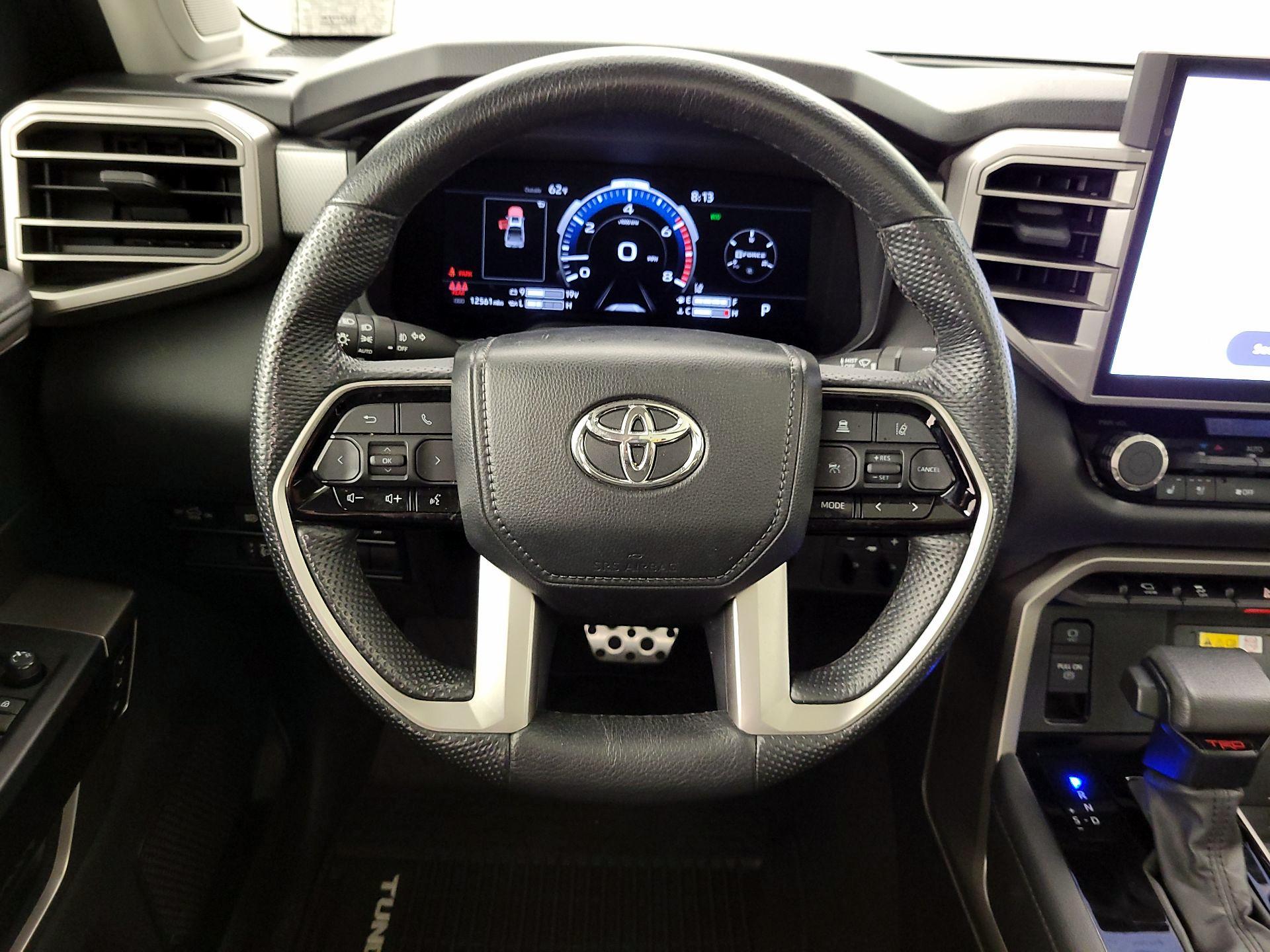 Thumbnail: 2024 Toyota Tundra - 10
