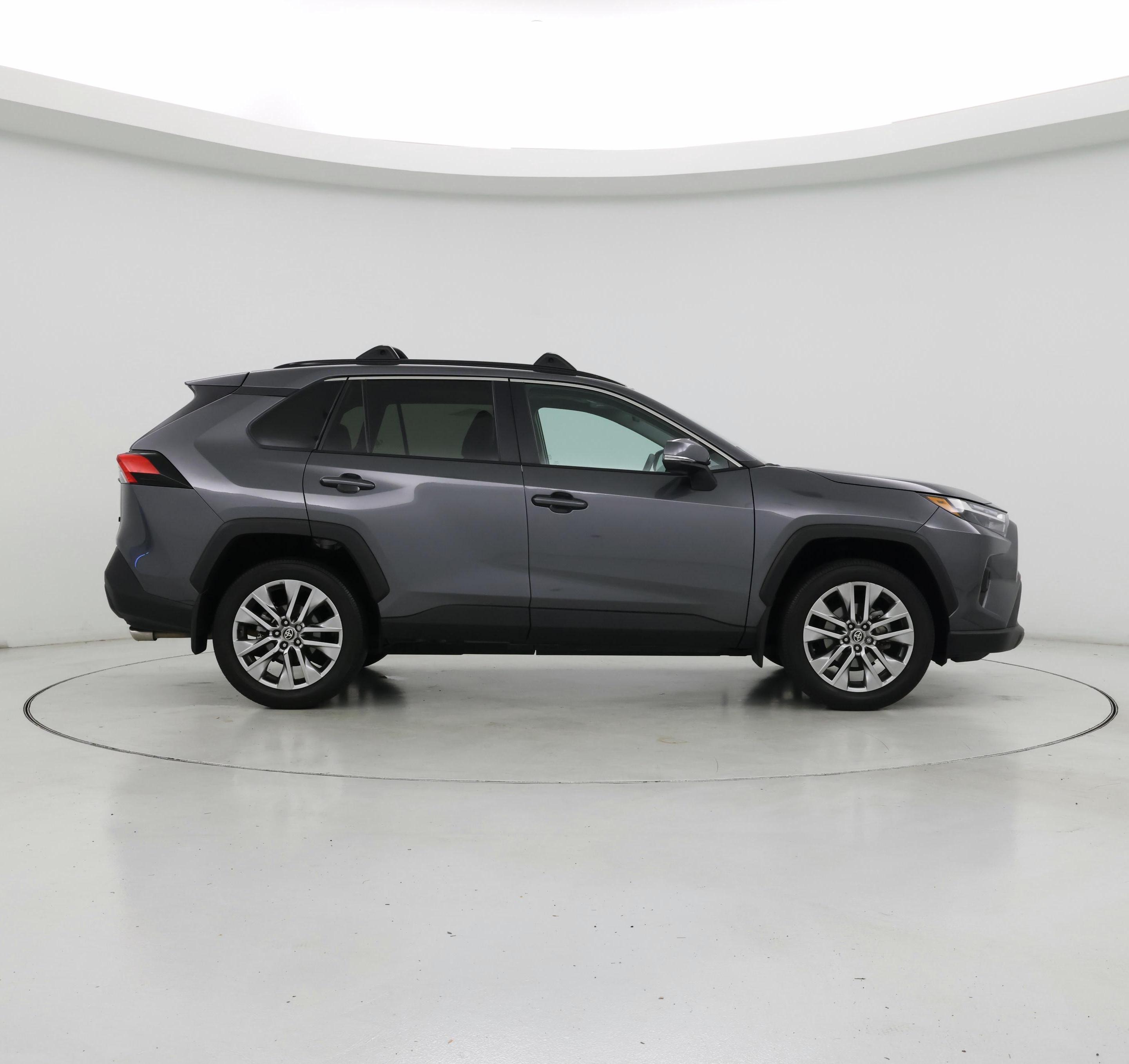 Thumbnail: 2022 Toyota RAV4 - 7