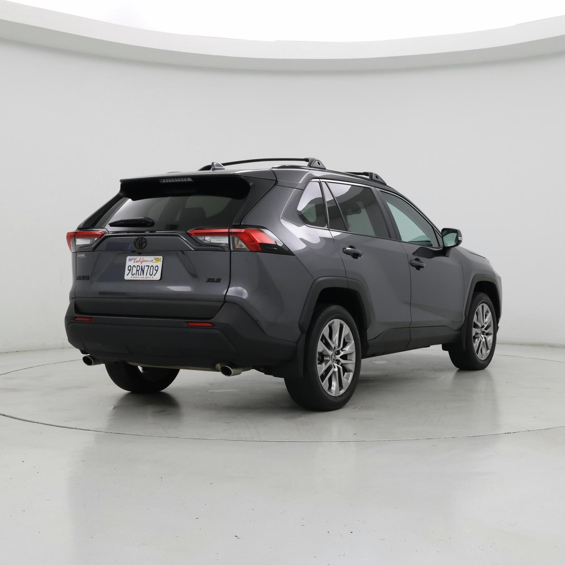 Thumbnail: 2022 Toyota RAV4 - 8