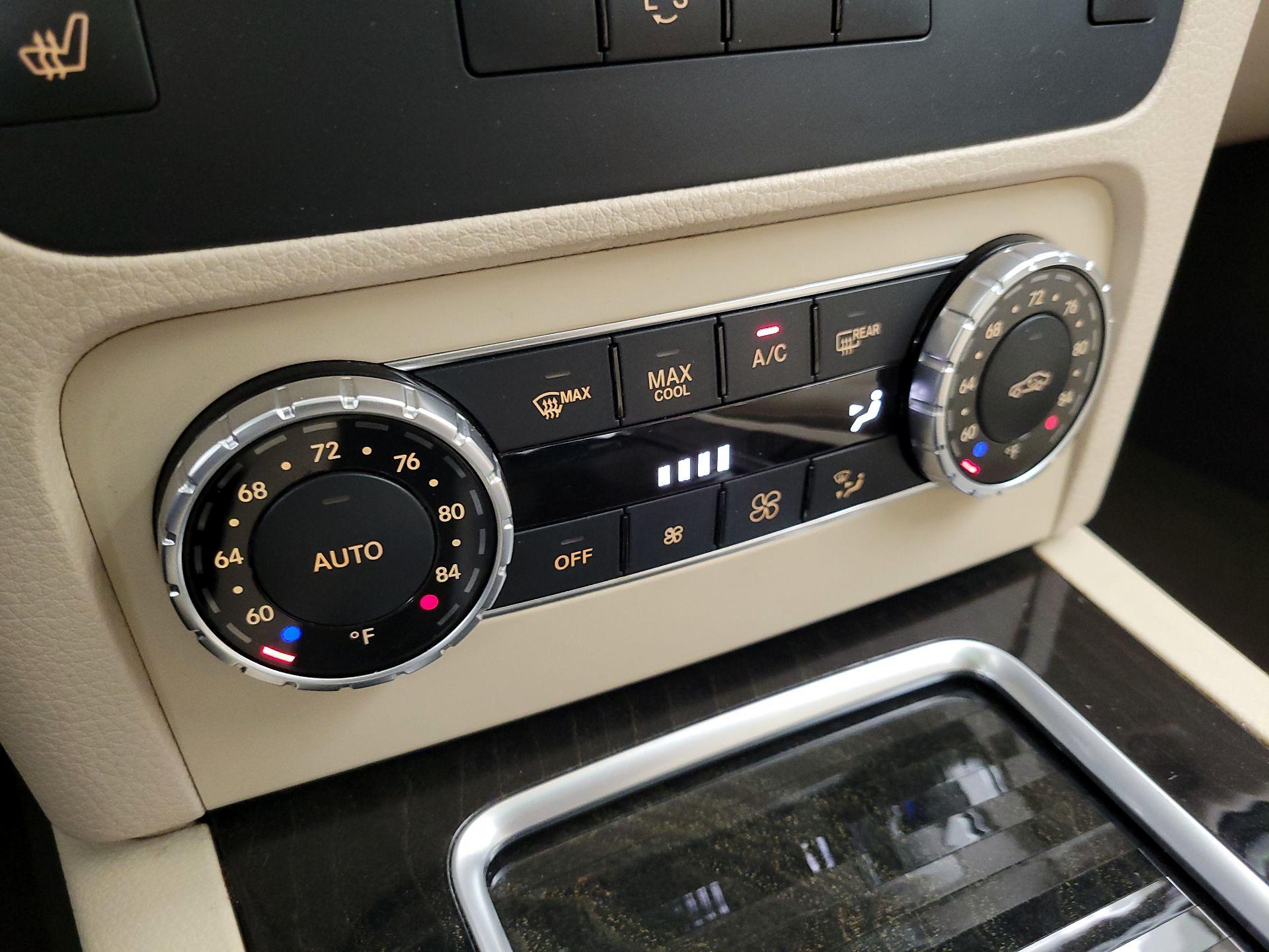 Thumbnail: 2015 Mercedes-Benz GLK - 17