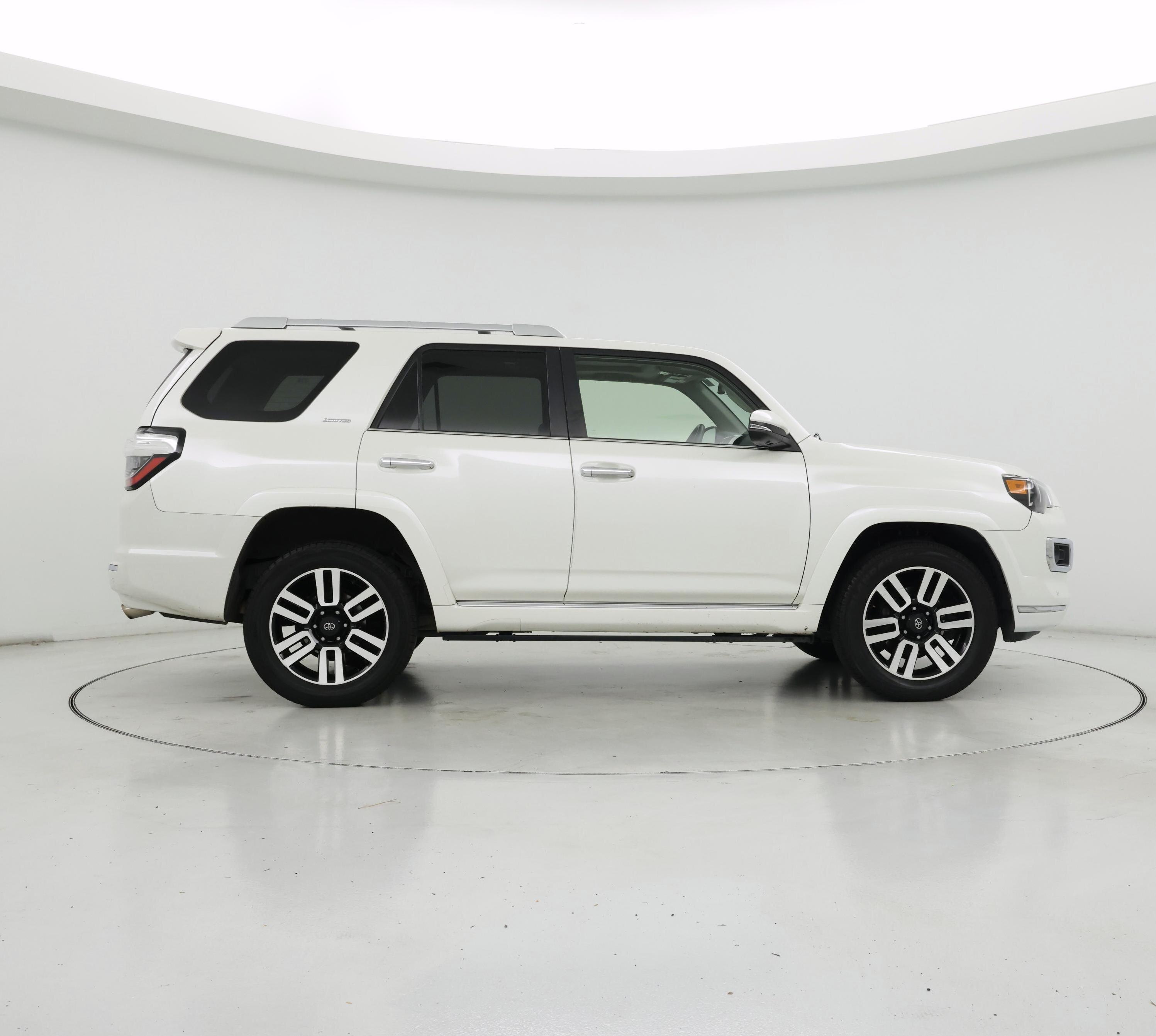 Thumbnail: 2022 Toyota 4Runner - 7