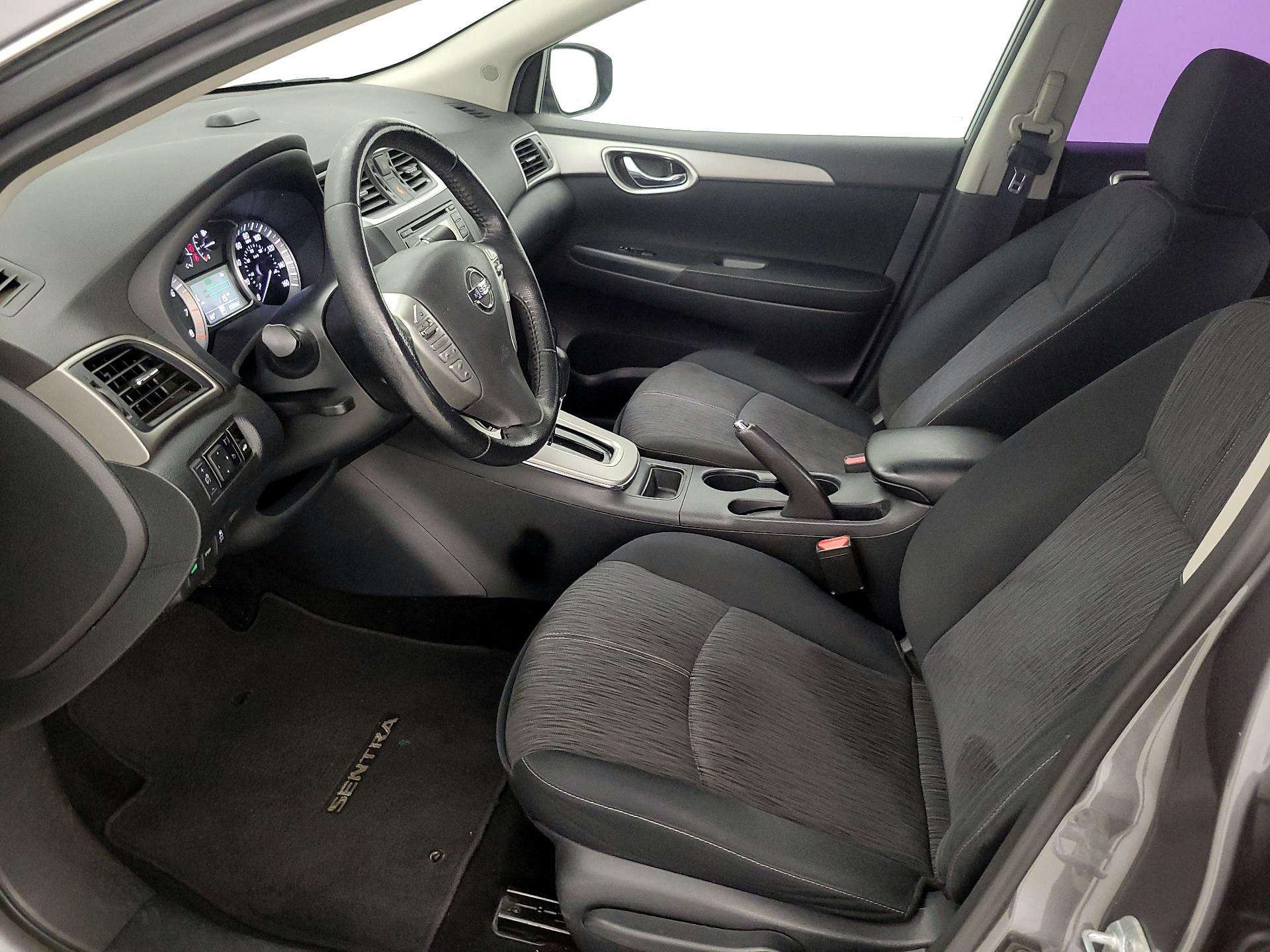 Thumbnail: 2015 Nissan Sentra - 11
