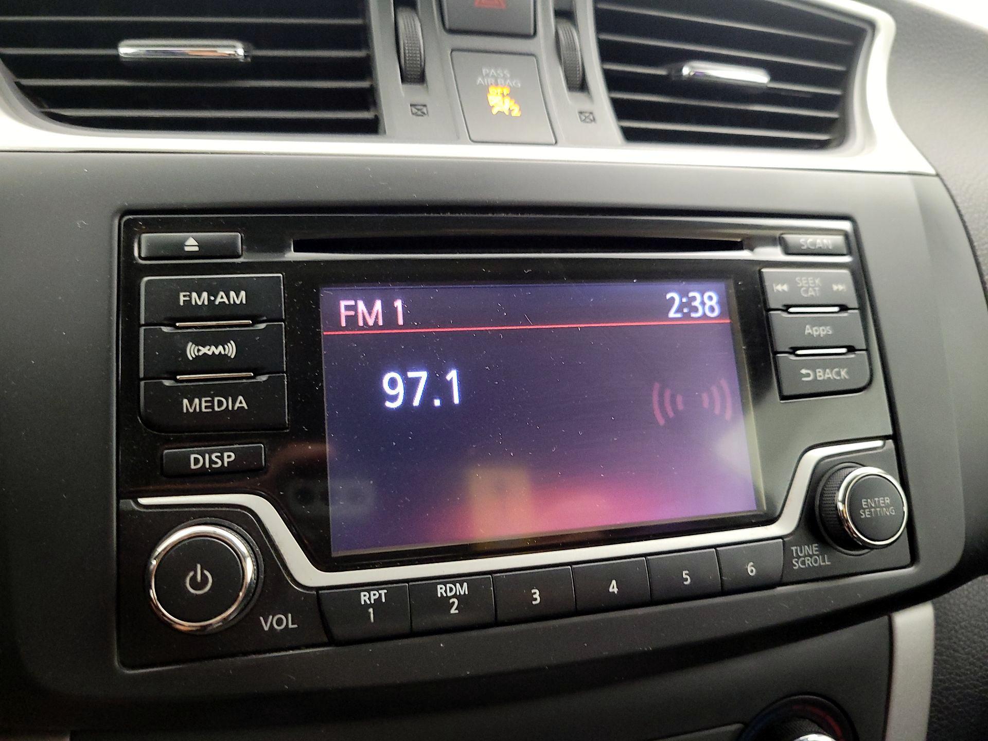 Thumbnail: 2015 Nissan Sentra - 15