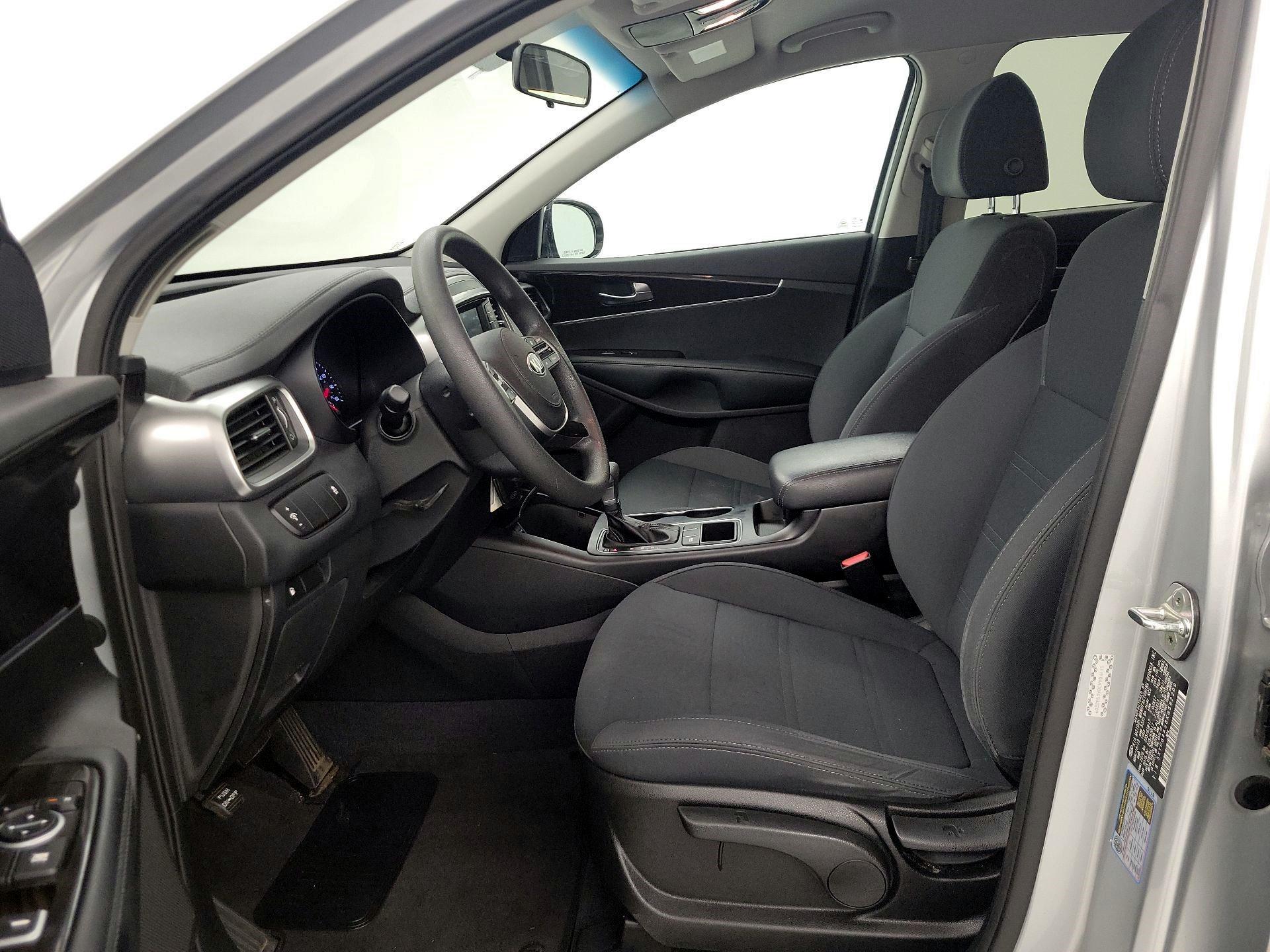 Thumbnail: 2019 Kia Sorento - 11