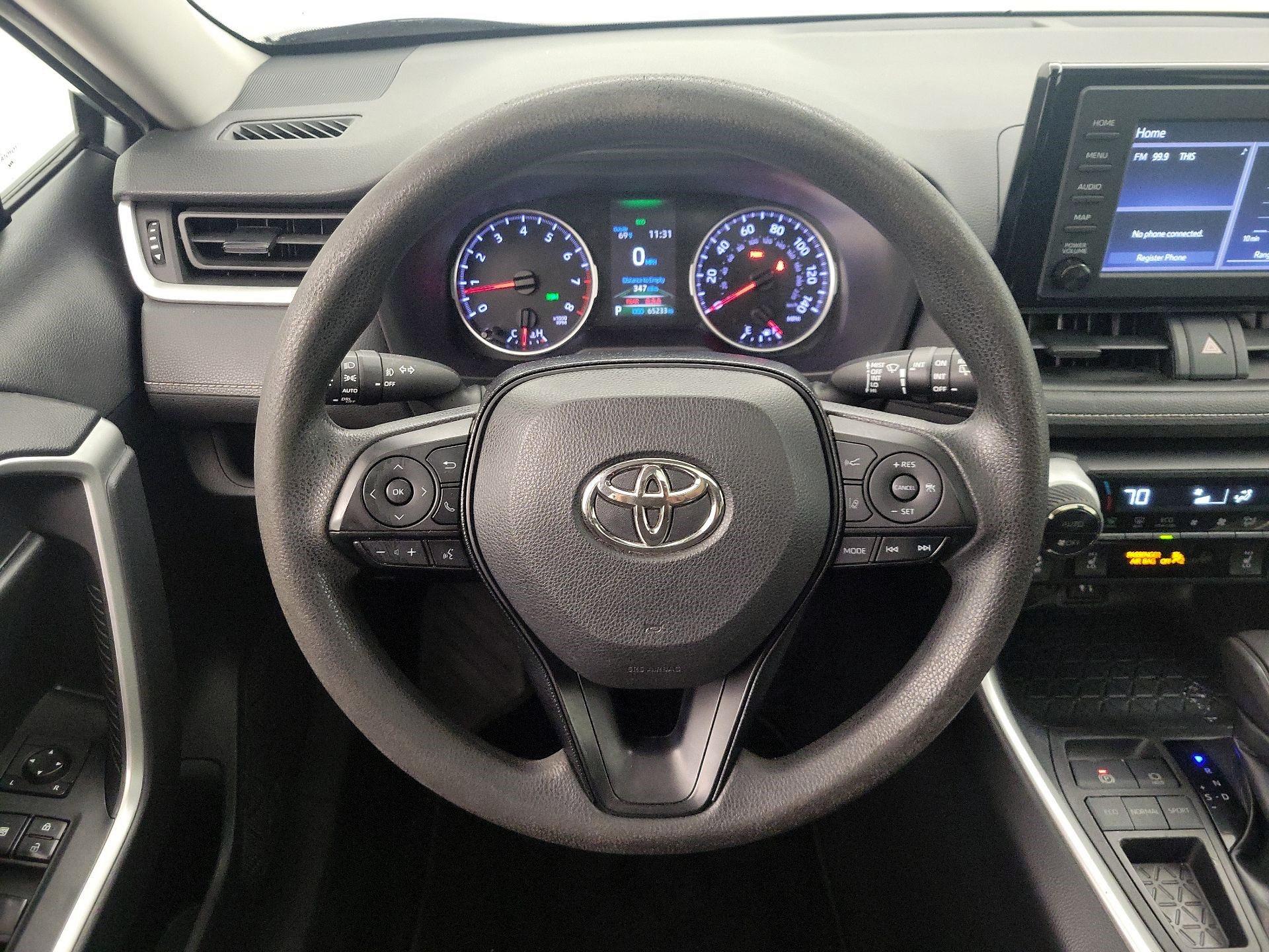 Thumbnail: 2019 Toyota RAV4 - 10